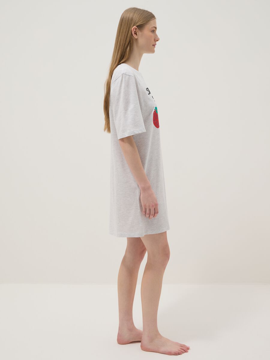 Grey stretch cotton nightshirt regular fit with strawberries_2