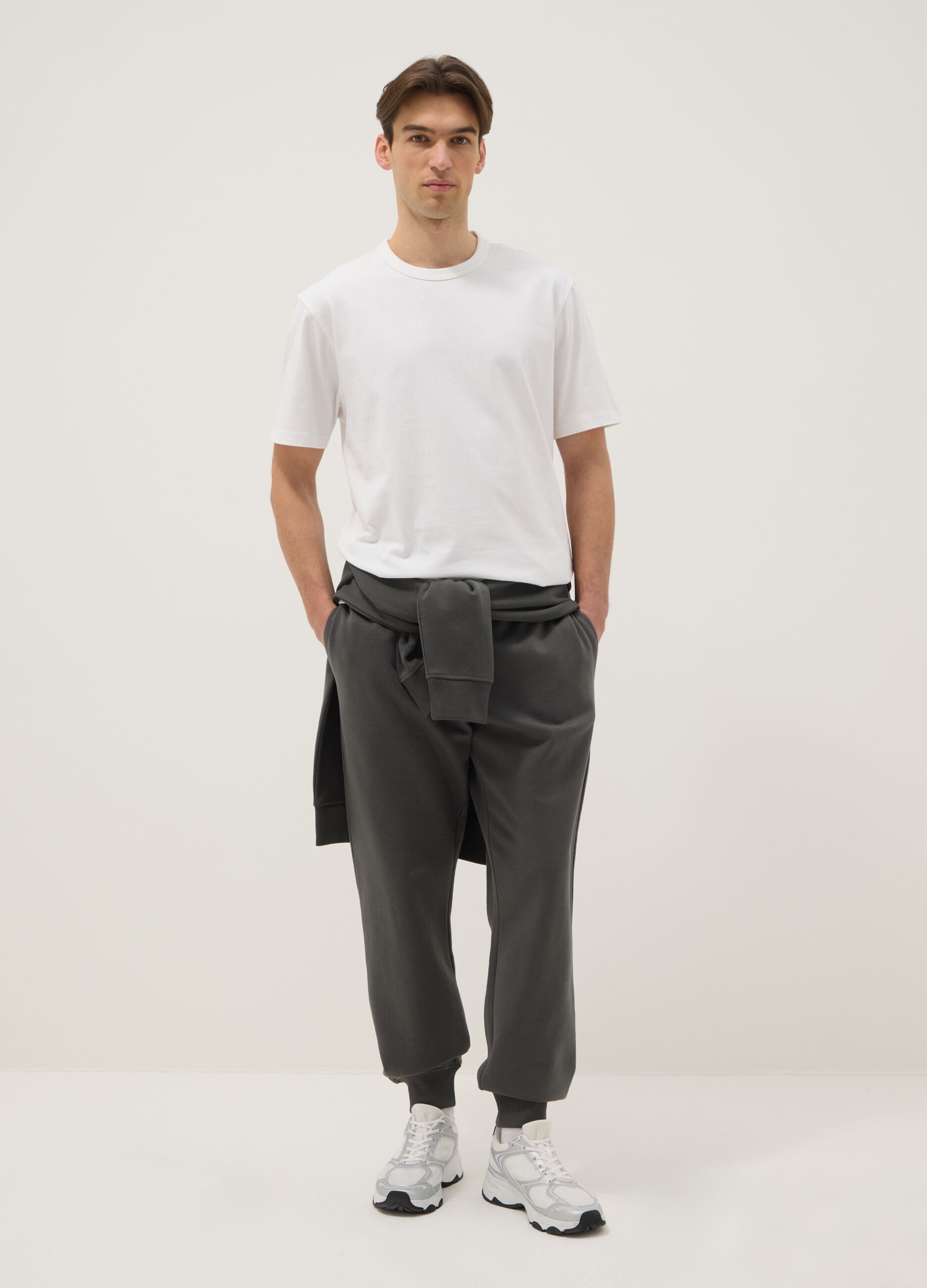 White pure cotton T-shirt with relaxed fit and finished crew neck