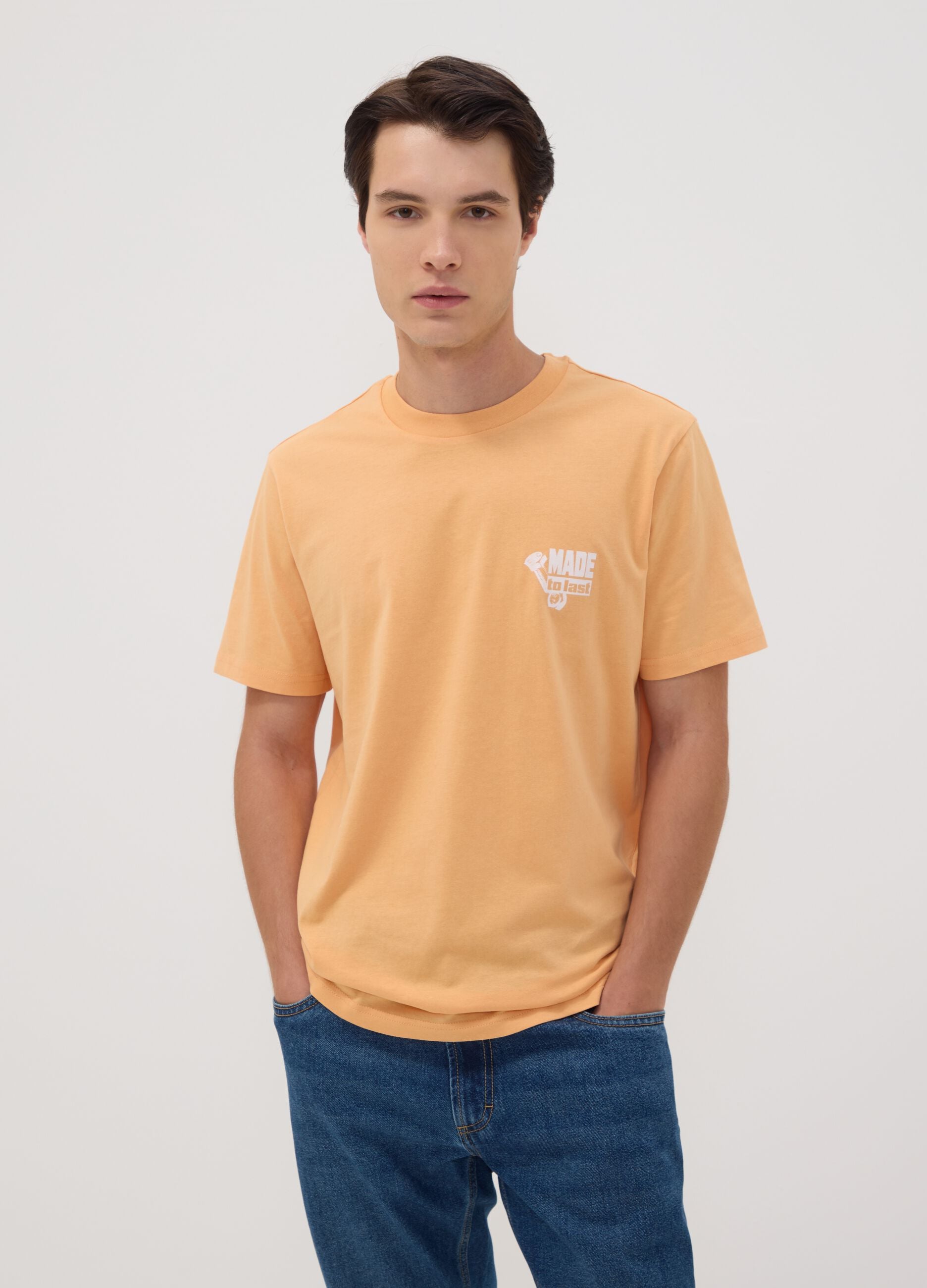 Orange pure cotton jersey T-shirt with chest print, regular fit