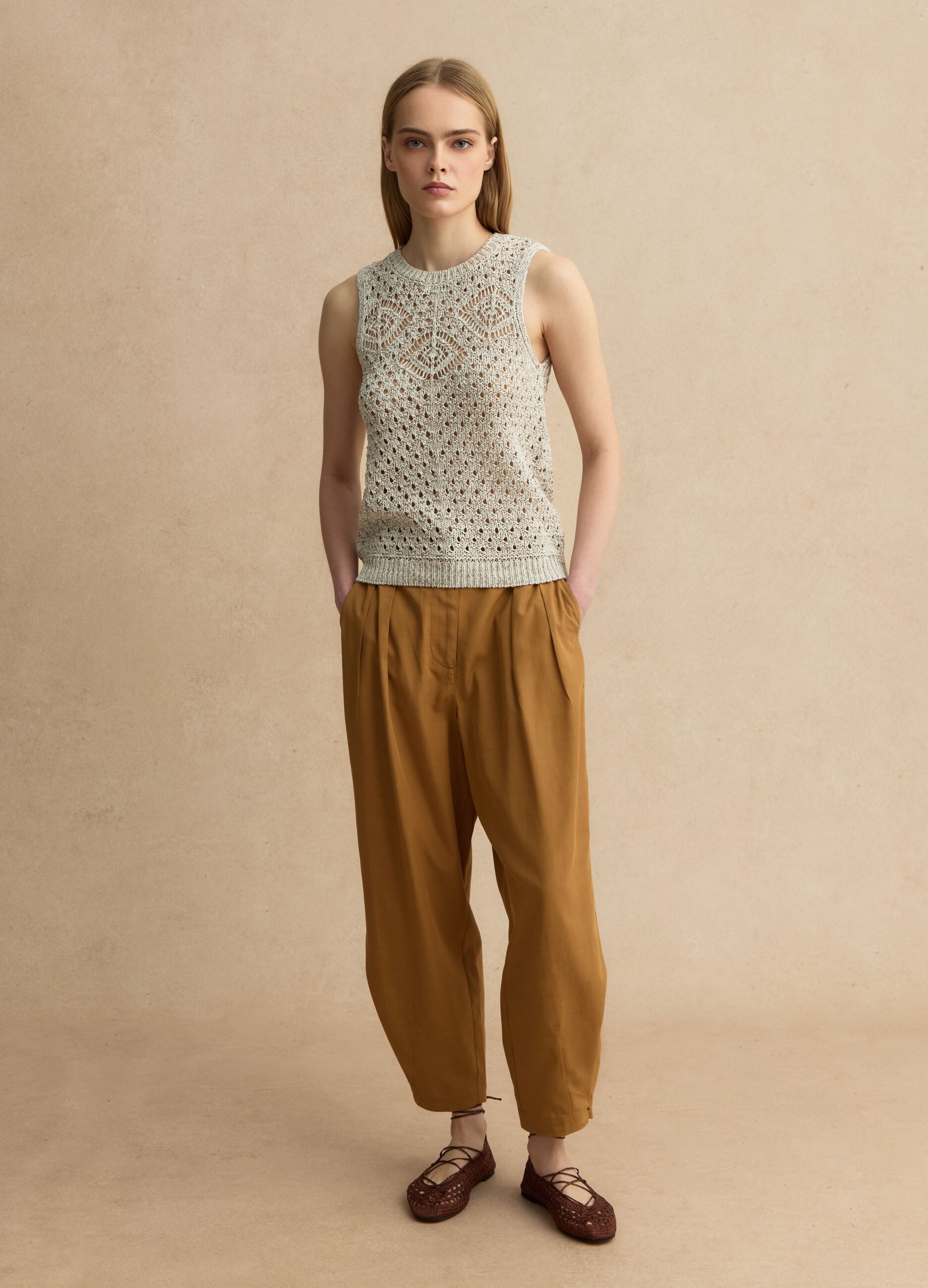 Fitted beige cotton blend mesh vest