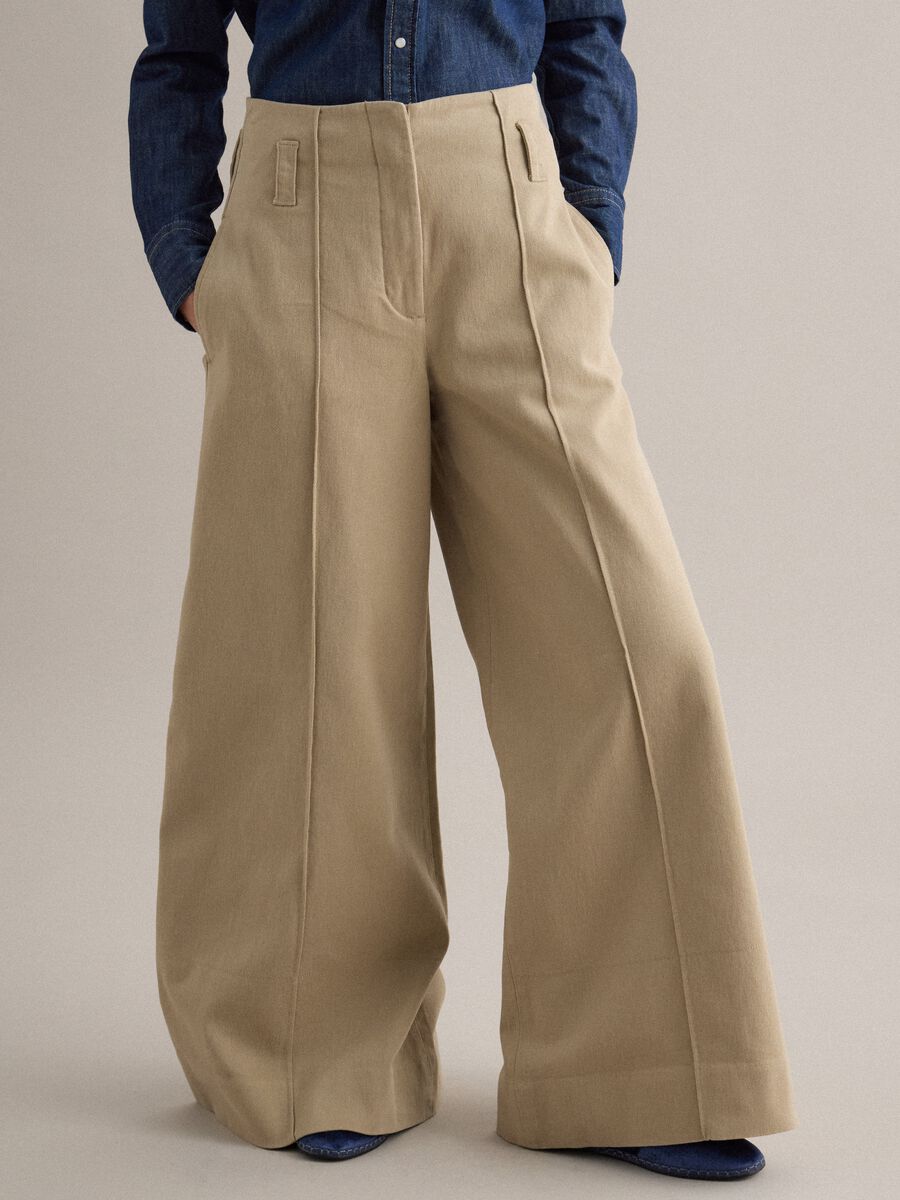 Beige straight trousers in twill and stretch cotton_1