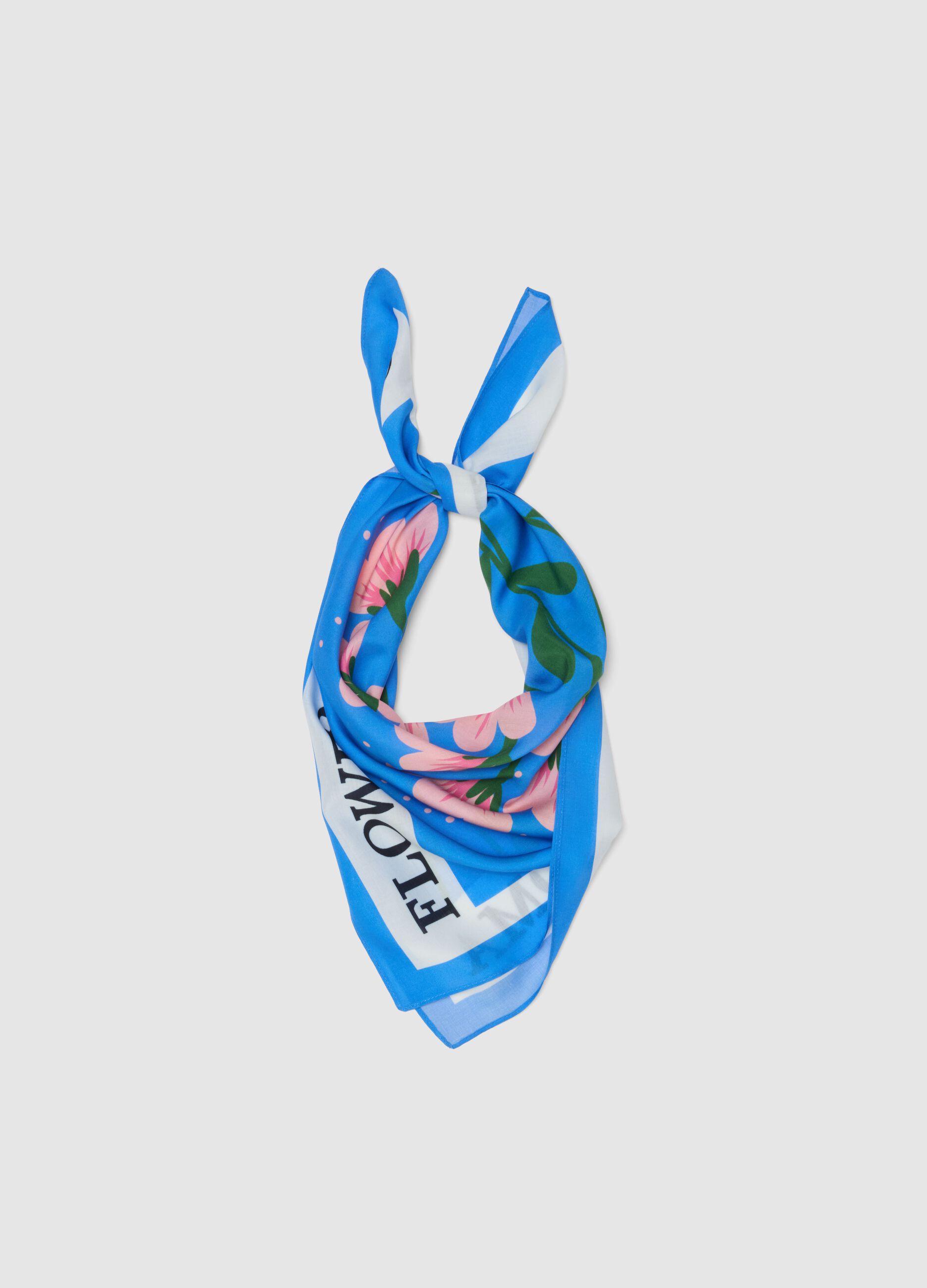 Lightweight multicolour scarf in pure viscose with floral pattern