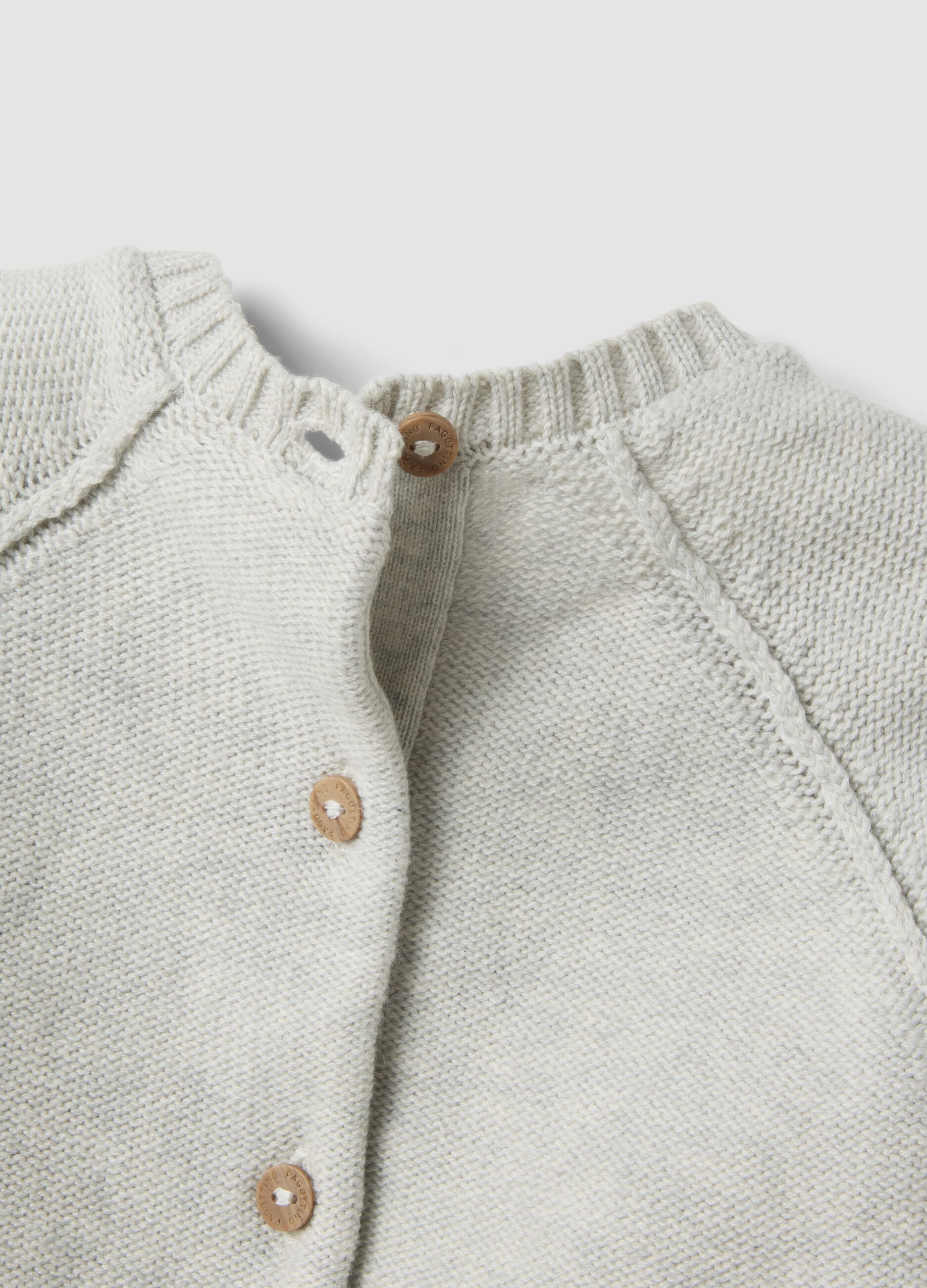 Grey organic cotton knitted set for babies