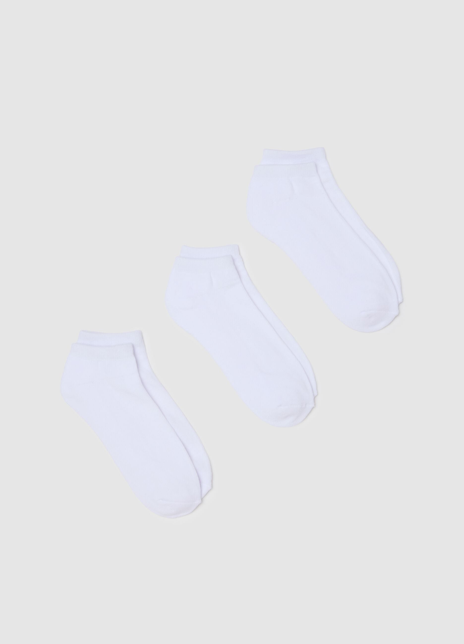 Triple pack of white elasticated cotton sports socks