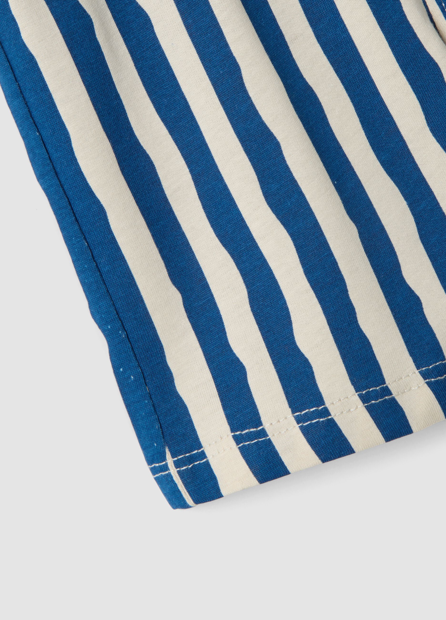 Blue and white striped organic cotton shorts for baby boy, regular fit