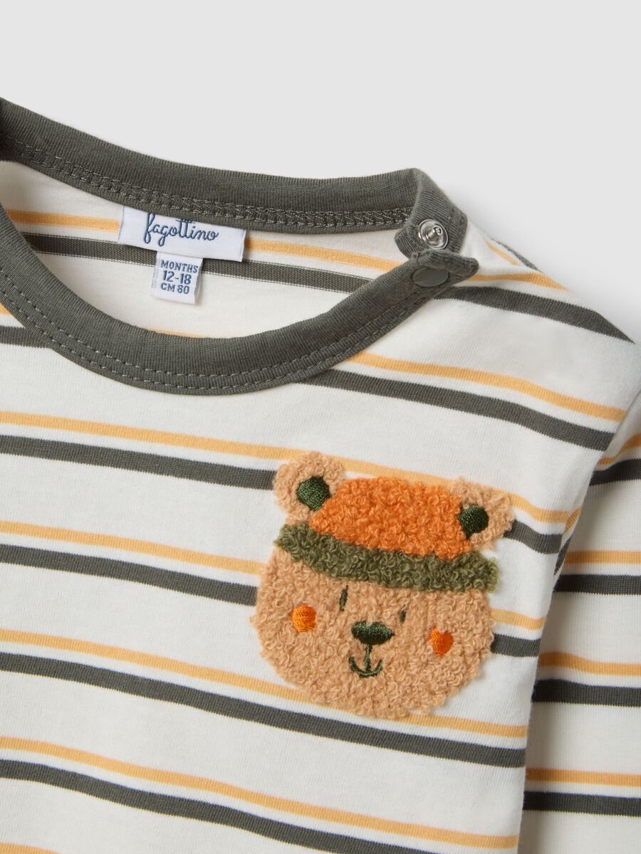 White pure cotton boys&rsquo; T-shirt with multicolour stripes and teddy bear embroidery_1