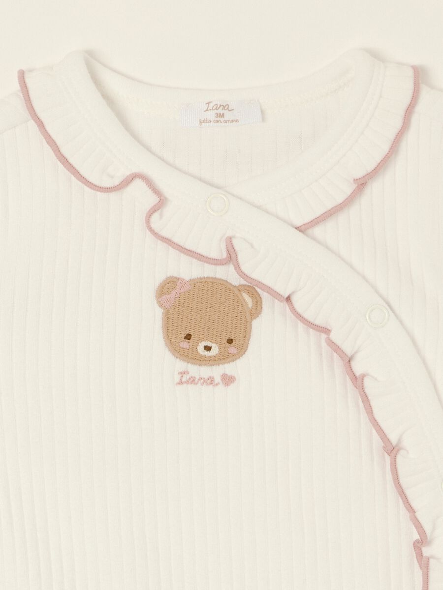 White pure cotton baby girl sleepsuit_1