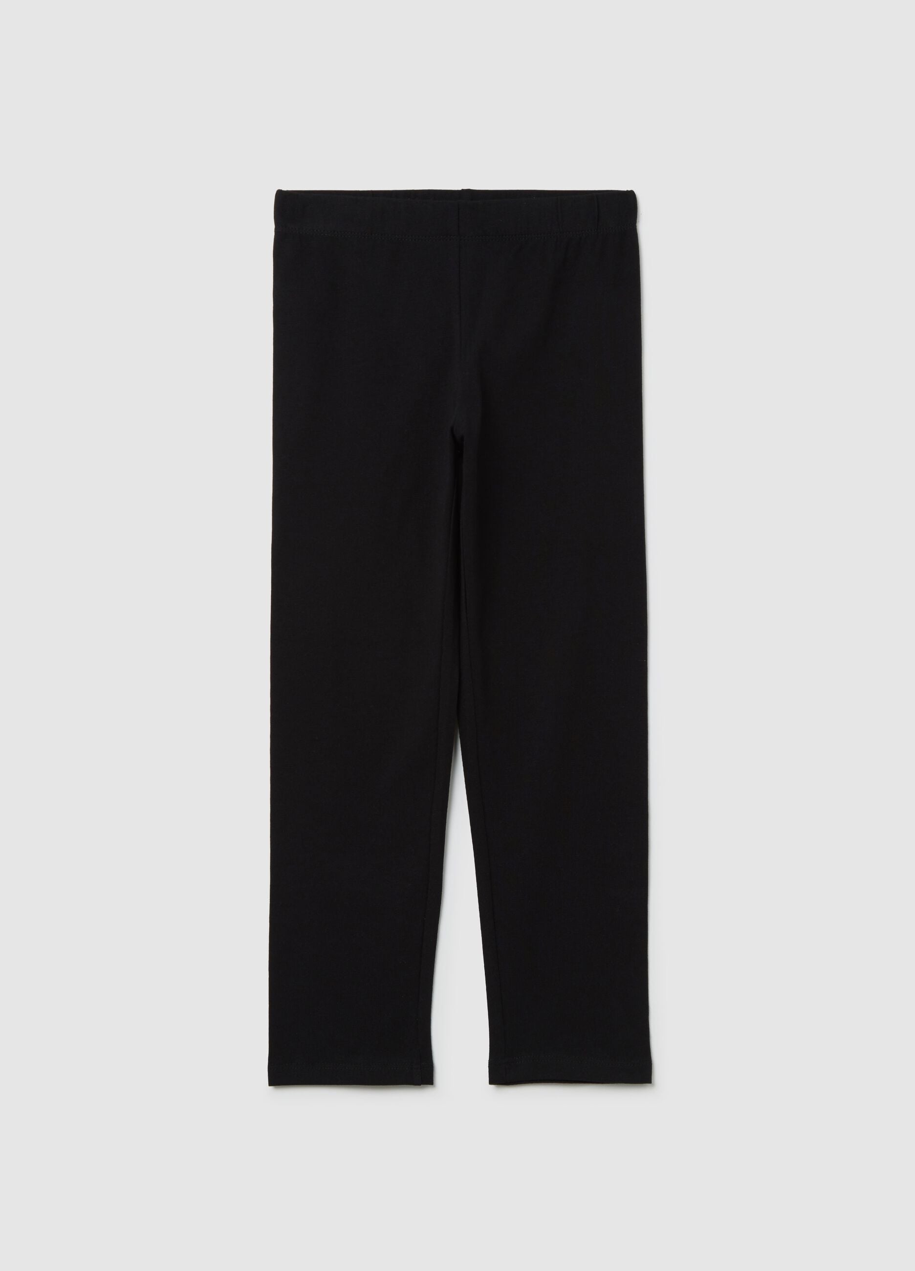 Black three-quarter stretch leggings
