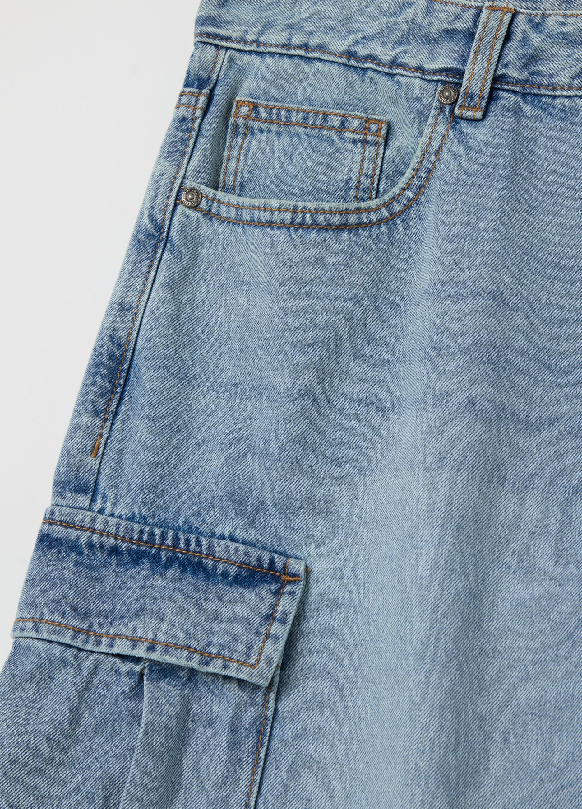Cargo Bermuda shorts in denim