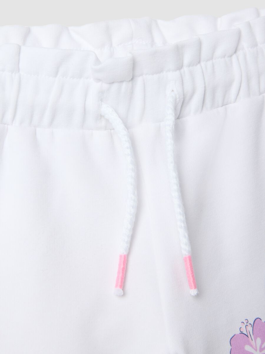 White stretch cotton shorts for girls regular fit_2