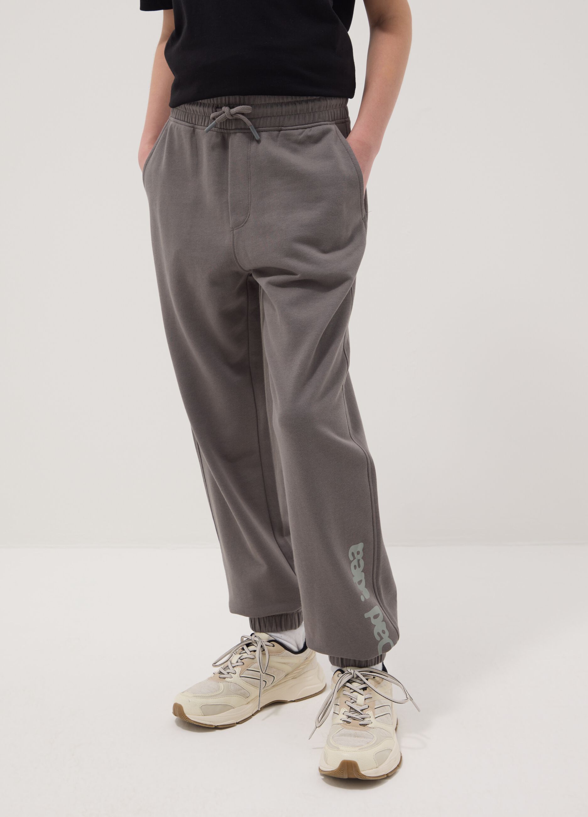 Boys' regular fit grey pure cotton jogger trousers