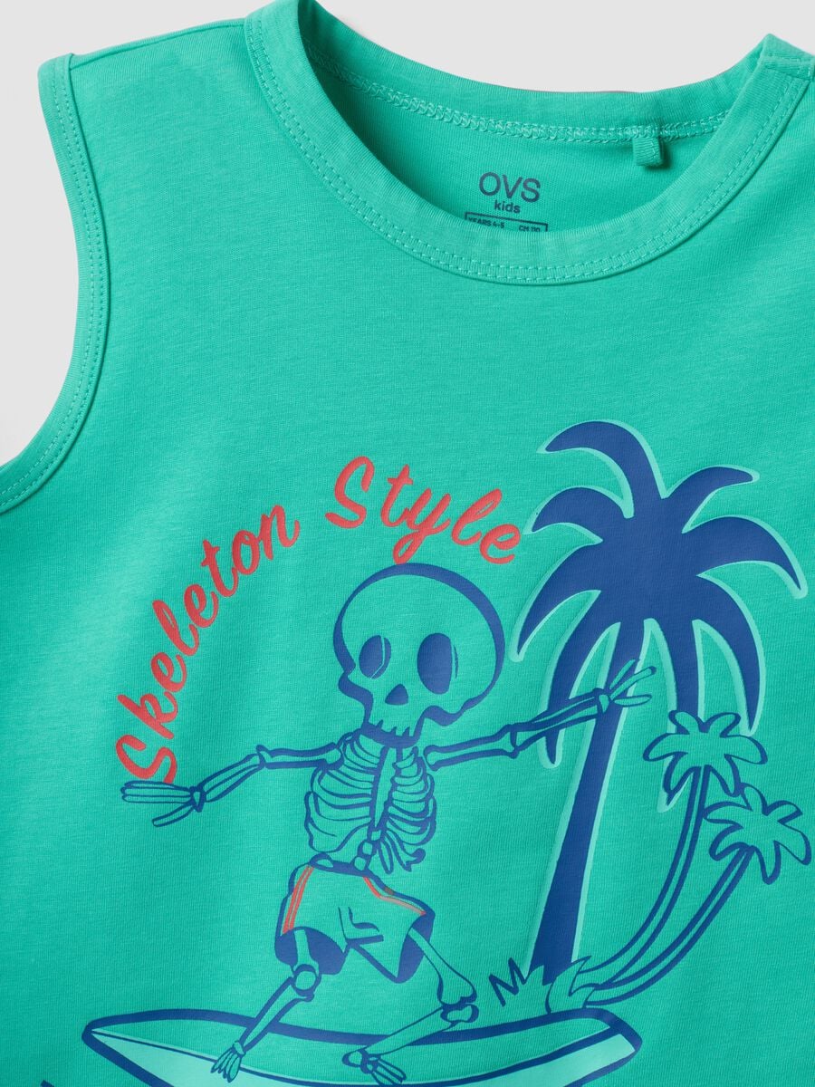Green pure cotton surf-print vest top for boys, regular fit_2