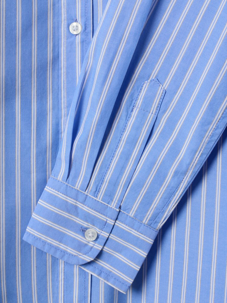 Light blue poplin shirt with white stripes, regular fit_2