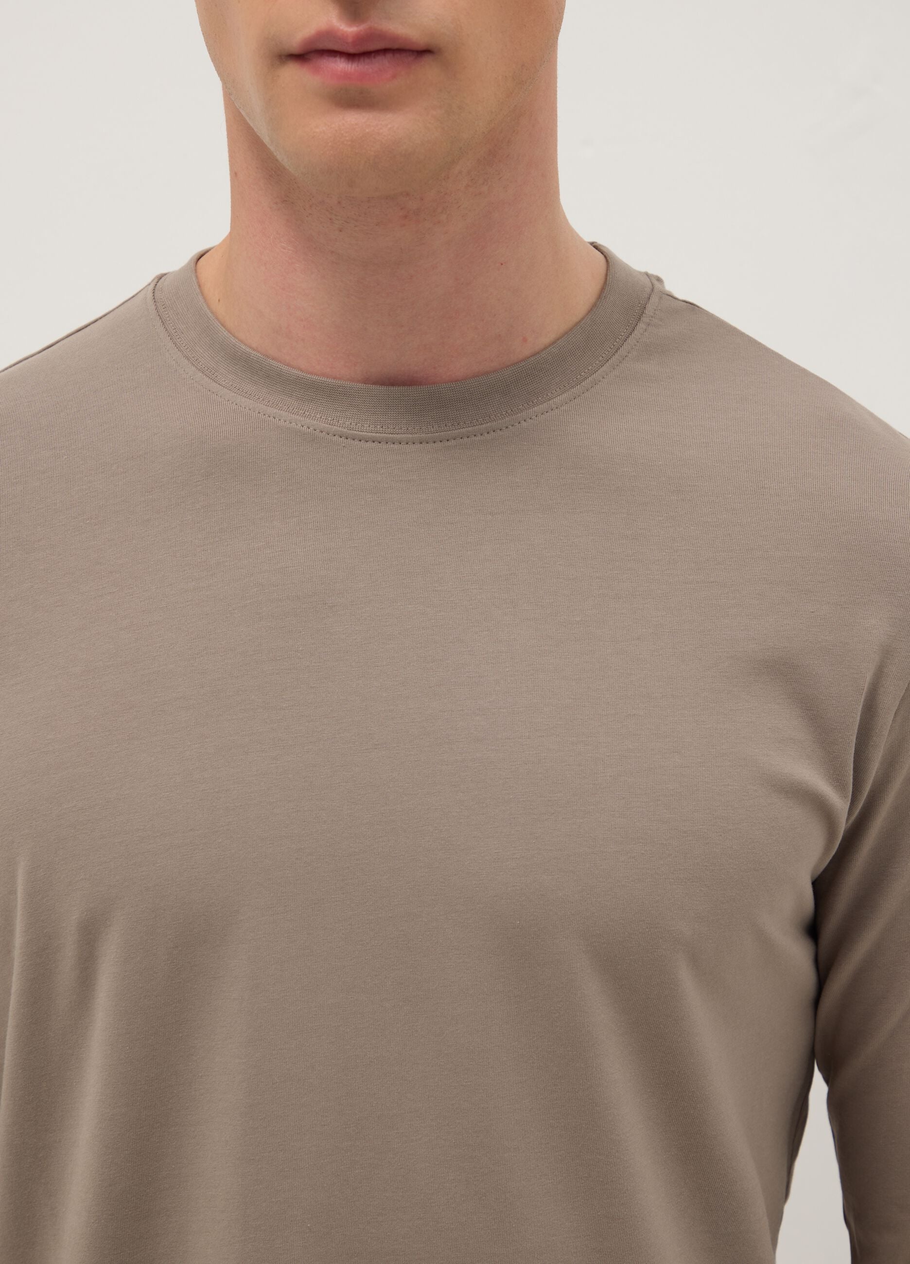 Beige long-sleeve stretch cotton t-shirt regular fit