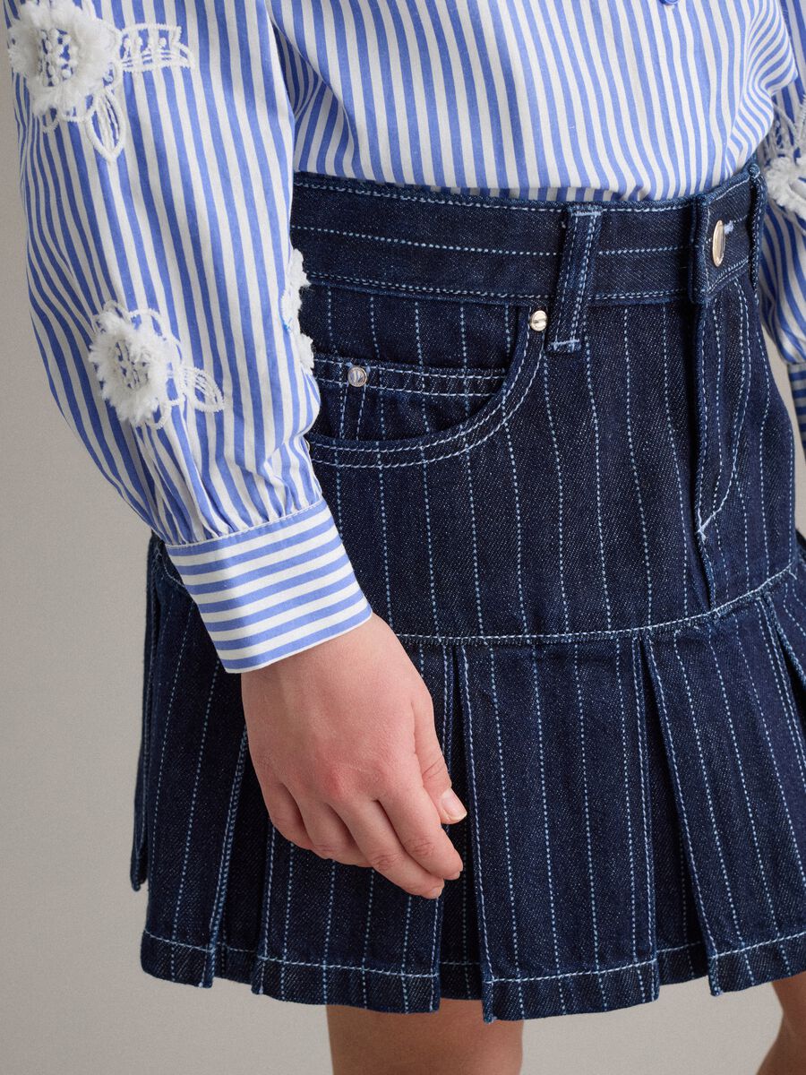 Girl's regular fit blue cotton-blend skirt with contrast stitching_2