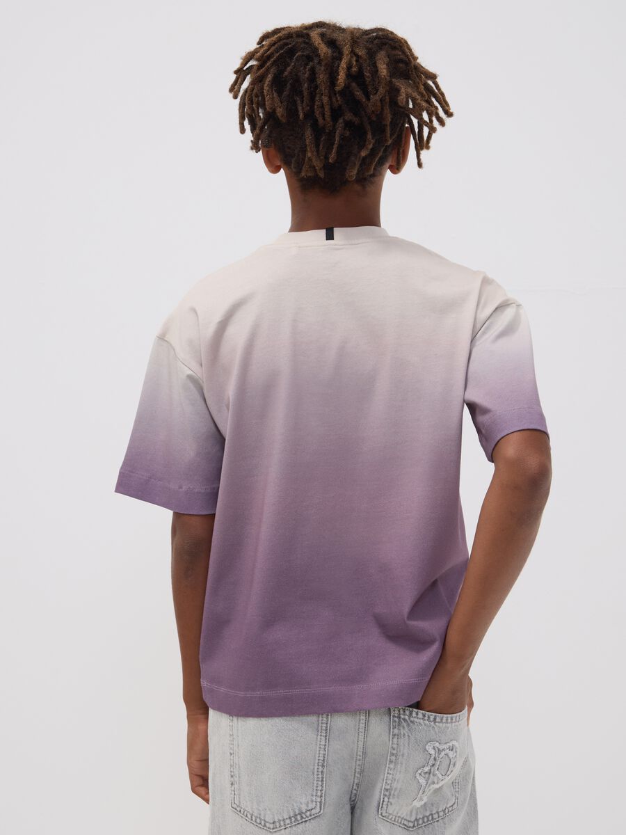 T-shirt over fit sfumata in puro cotone per ragazzo_2