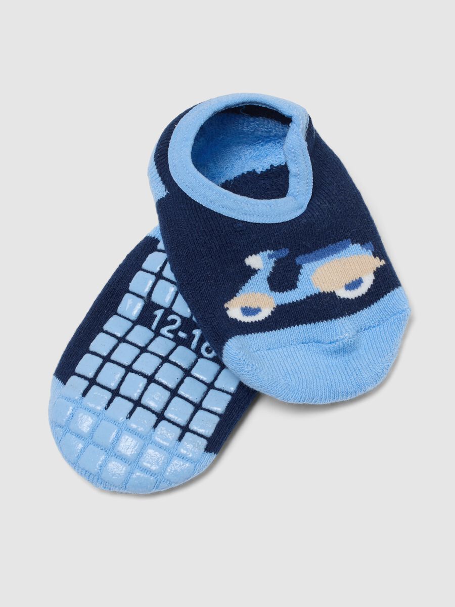 Multicolour cotton blend baby non-slip socks with scooter_1