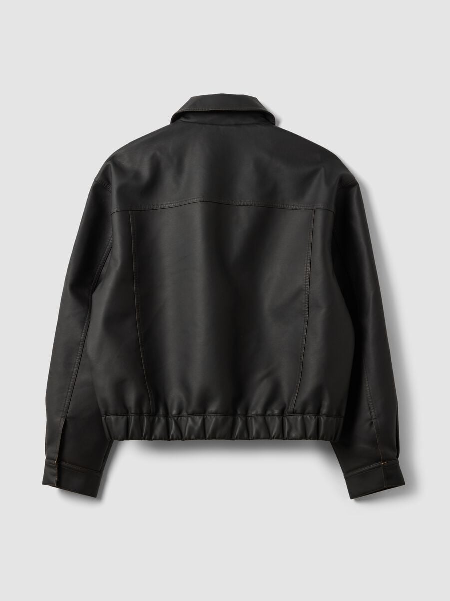 Giubbotto nero crop con zip e tasche con pattina over fit_2