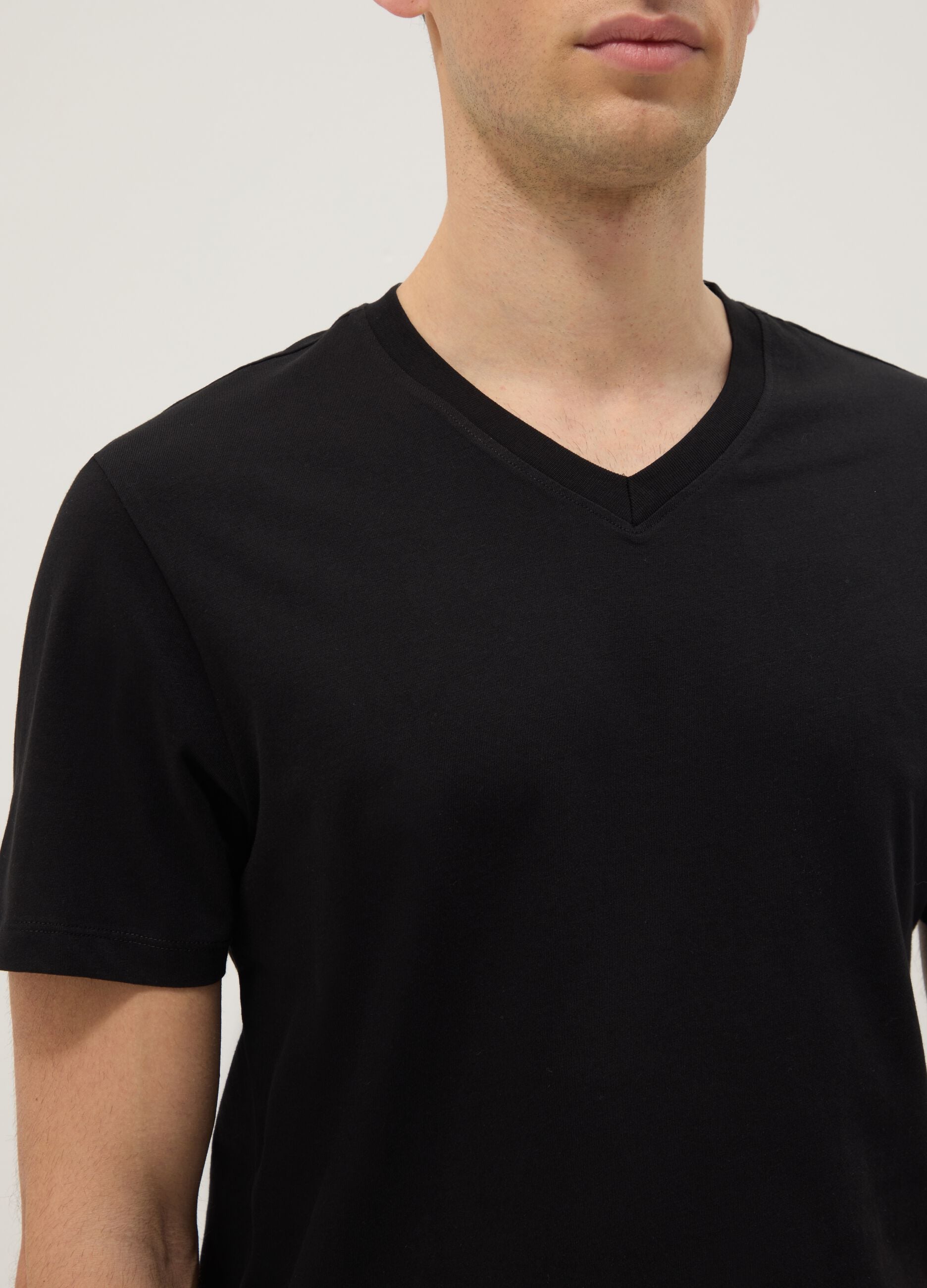 Black pure cotton regular fit V-neck T-shirt
