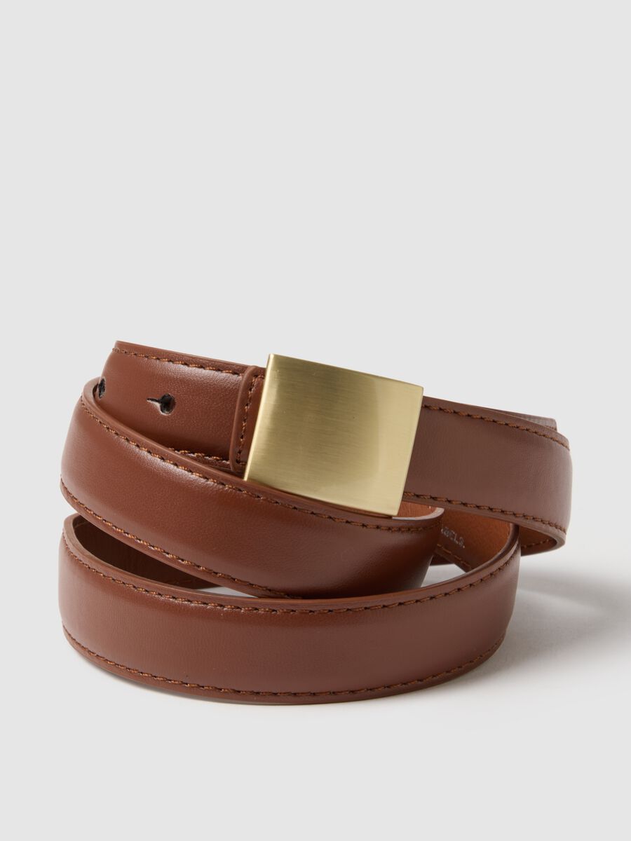 Cintura marrone con fibbia dorata_2