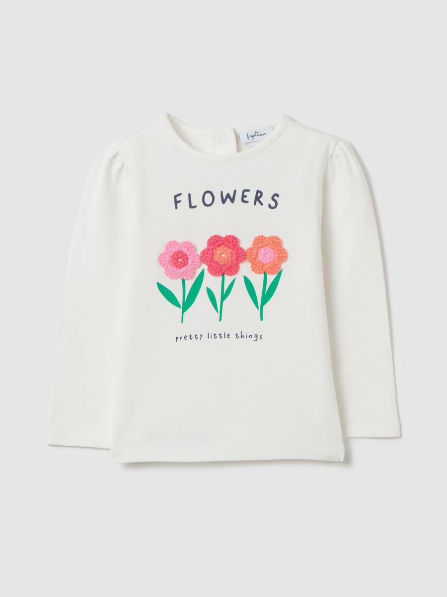 Long-sleeved T-shirt with crochet flowers_0