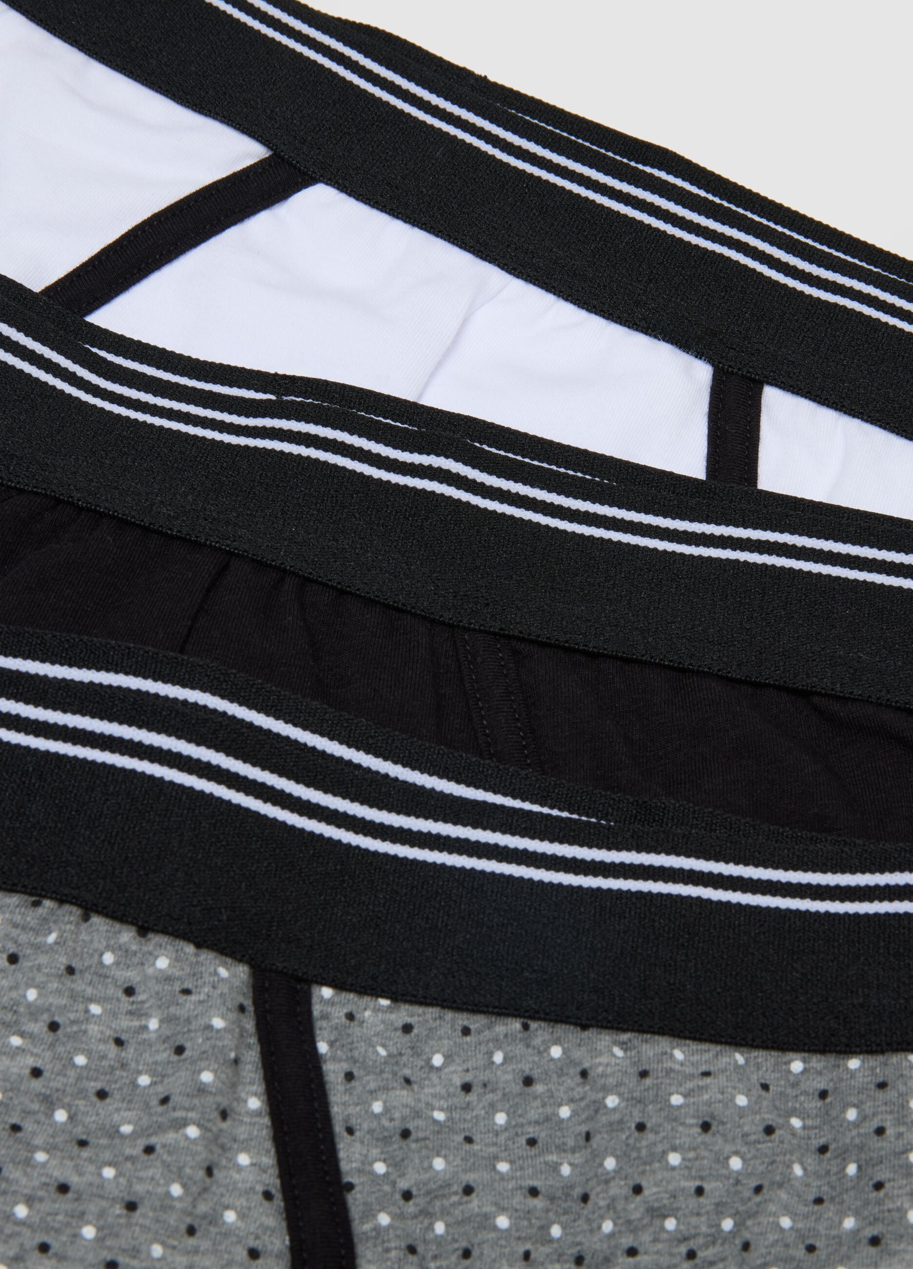 Tripack of multicoloured check pattern briefs in stretchy cotton with regular fit