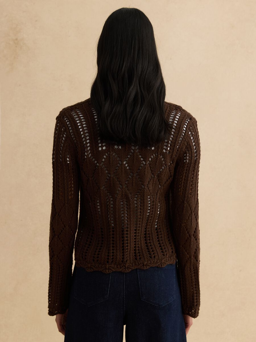 Cardigan traforato deep V in crochet di puro cotone marrone regular fit_2