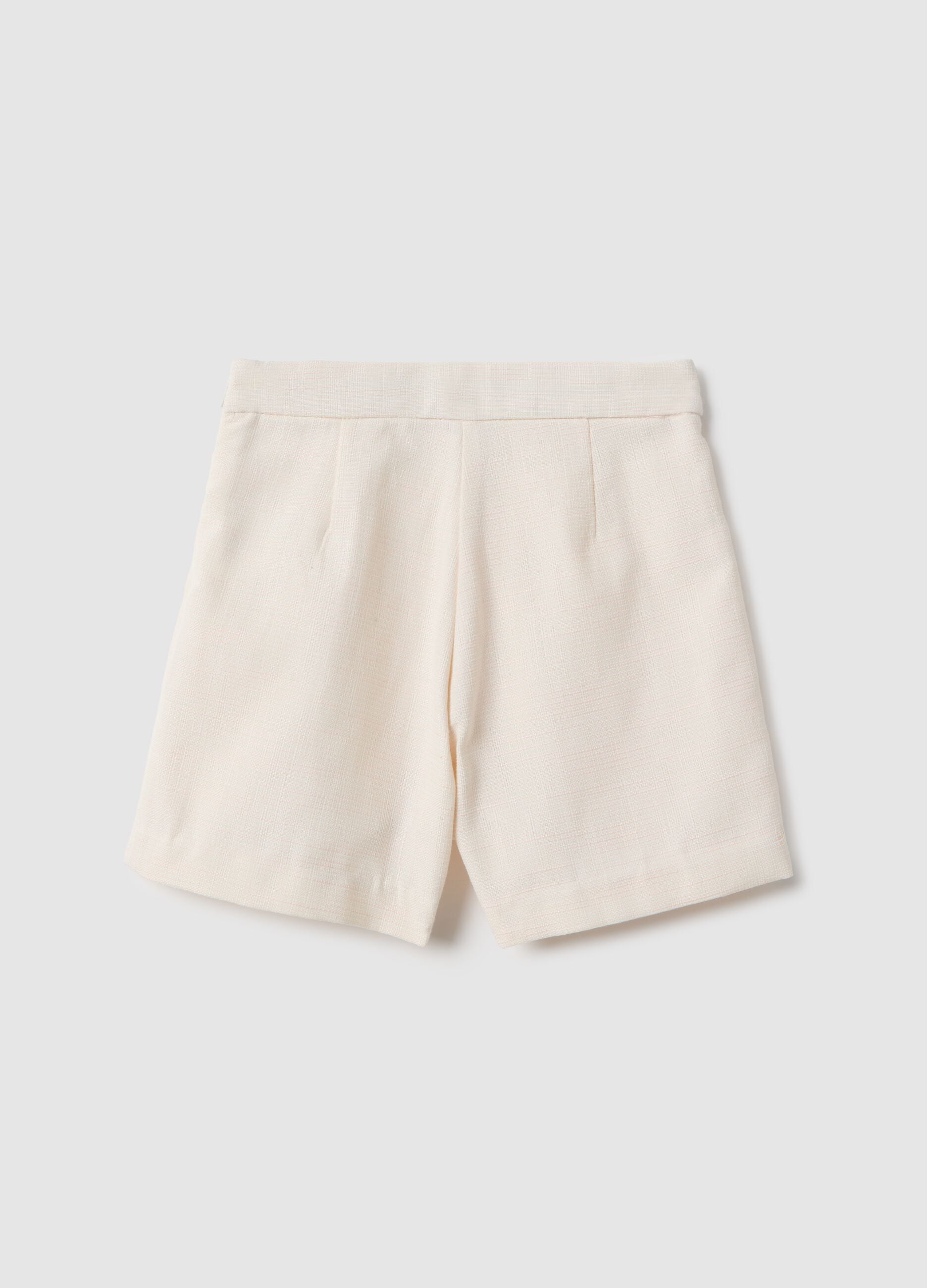 Beige wide-leg girls' shorts with pleated details