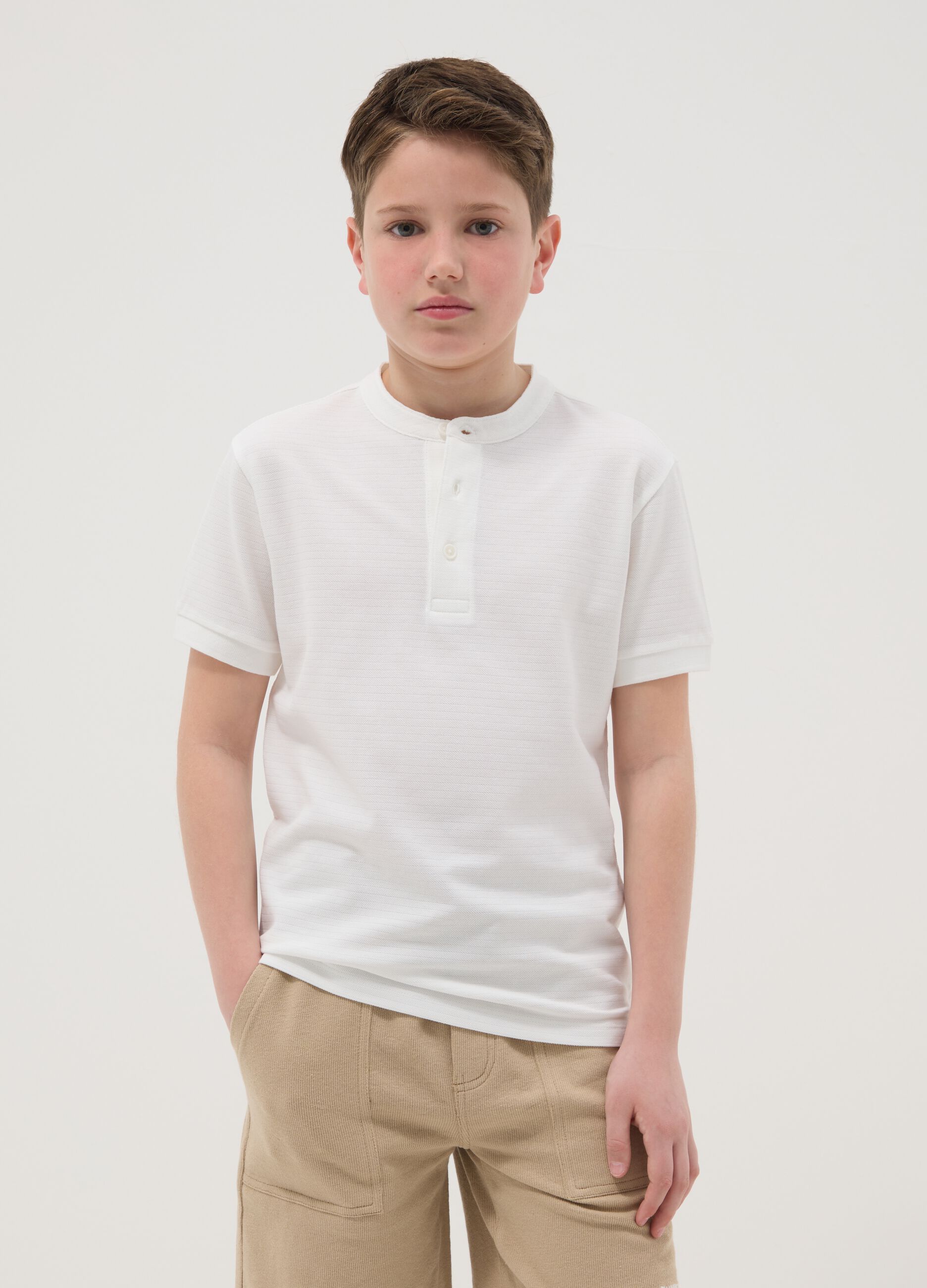 Boys' white pure cotton polo shirt, regular fit with mandarin collar