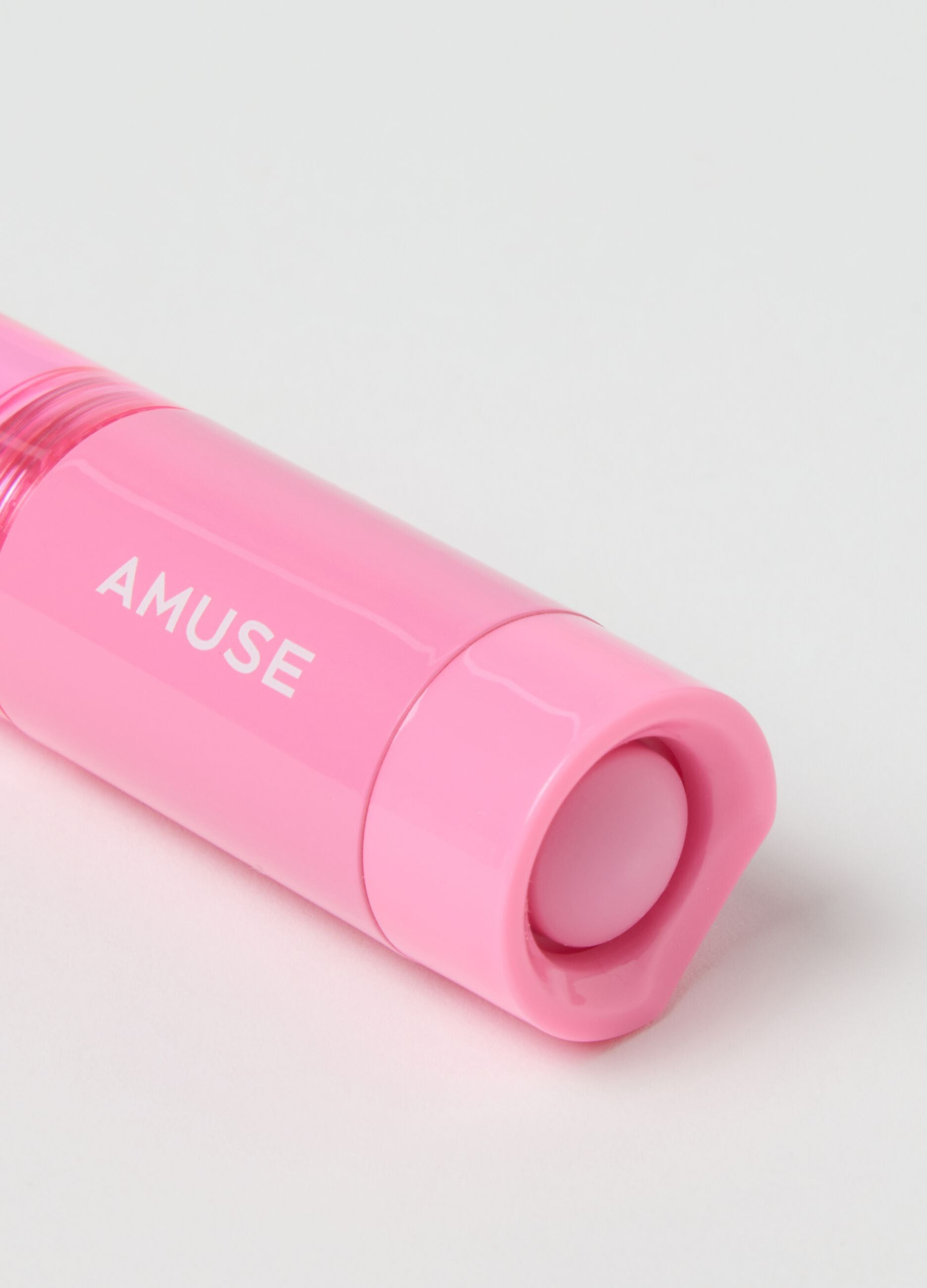 Long-lasting matte liquid blush