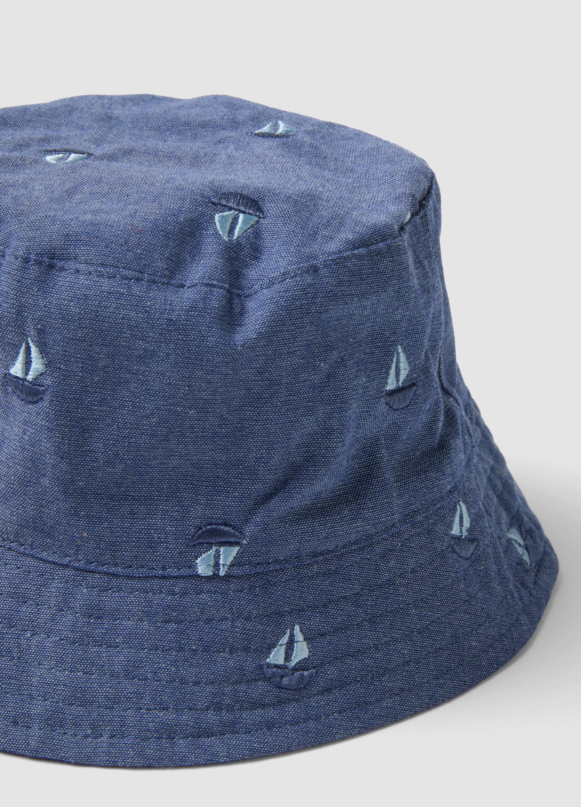 Blue pure cotton boys&rsquo; bucket hat with little boats