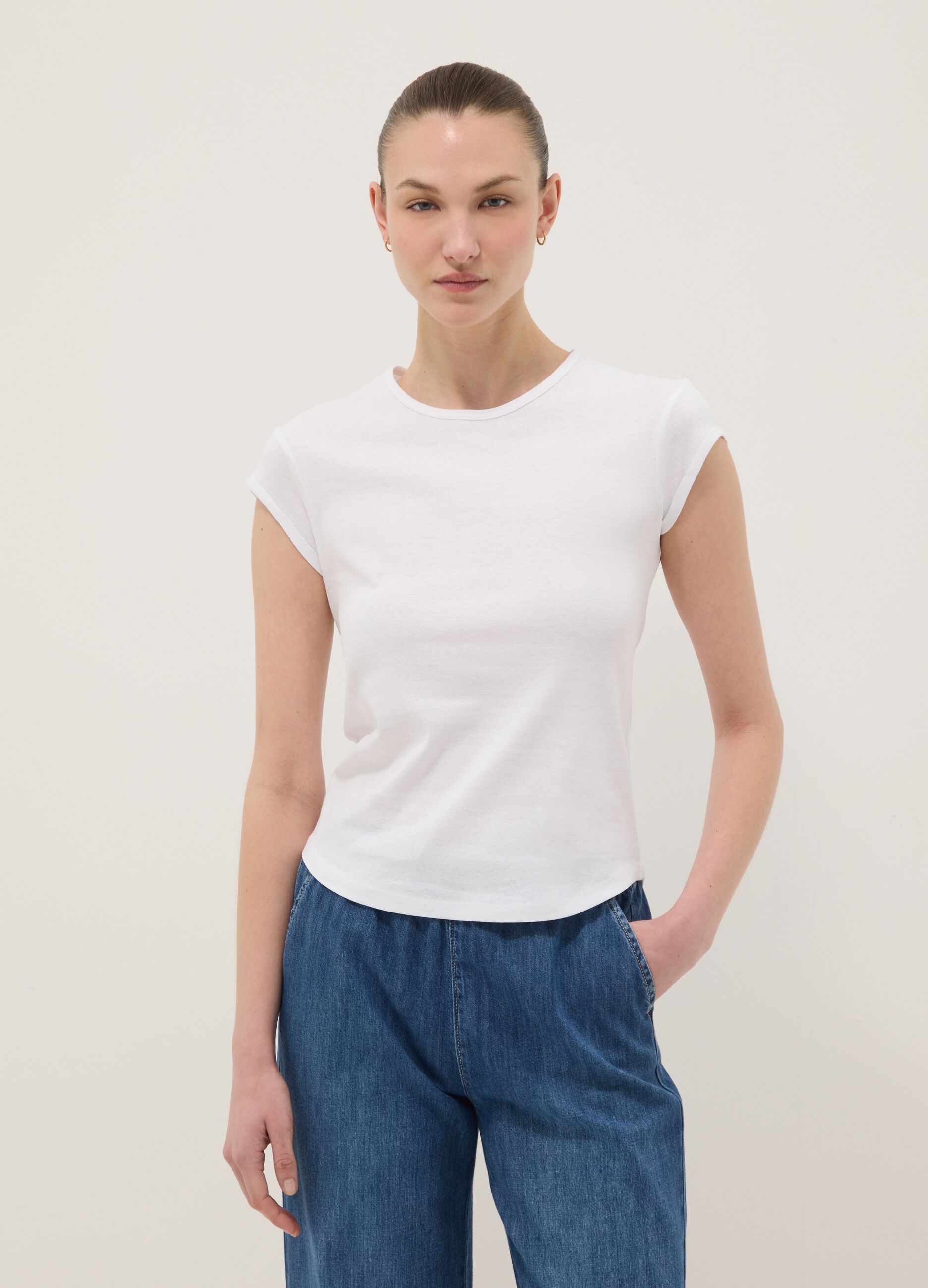 White short-sleeved pure cotton t-shirt regular fit