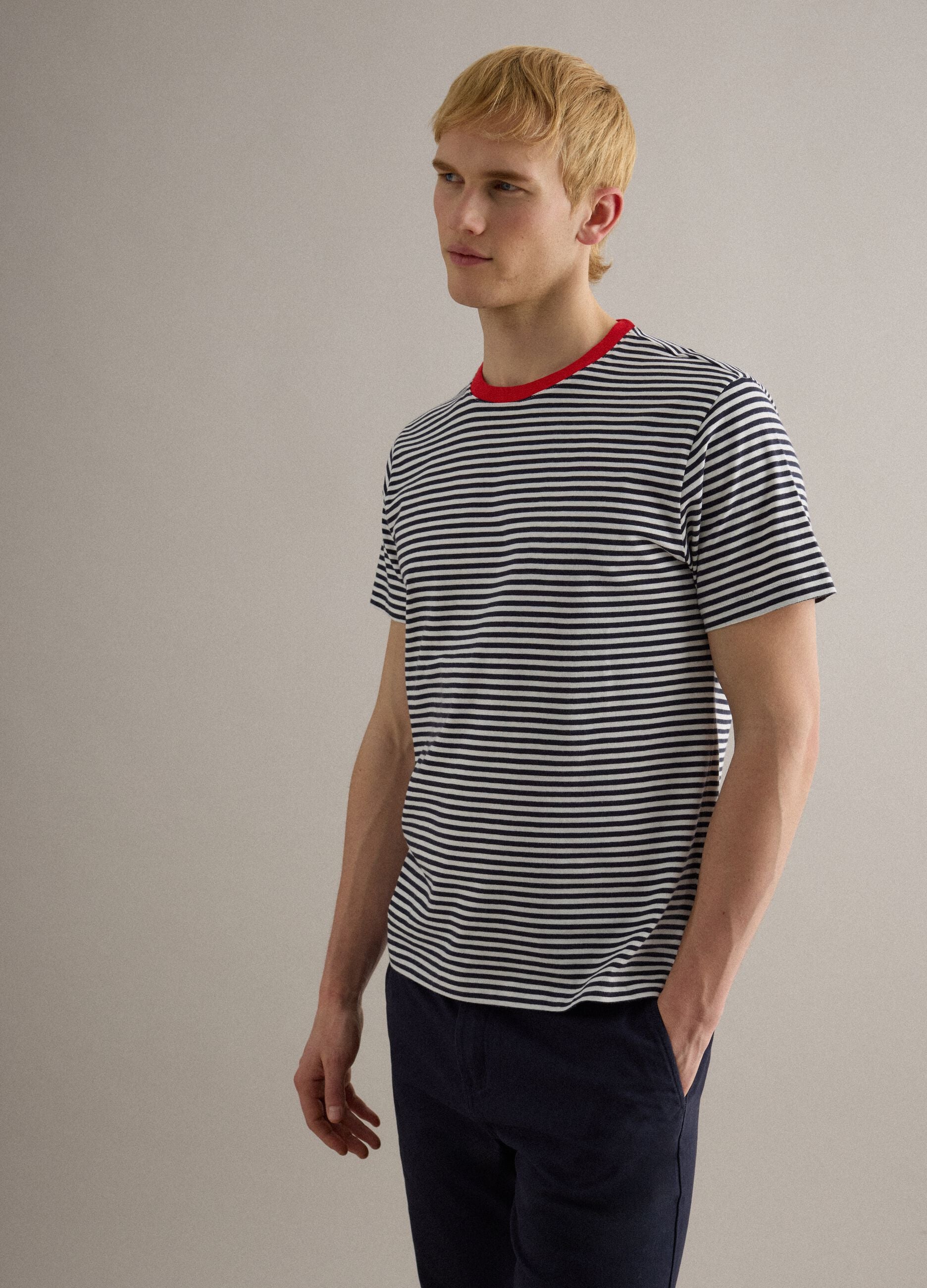 Regular fit multicolour striped pure cotton T-shirt