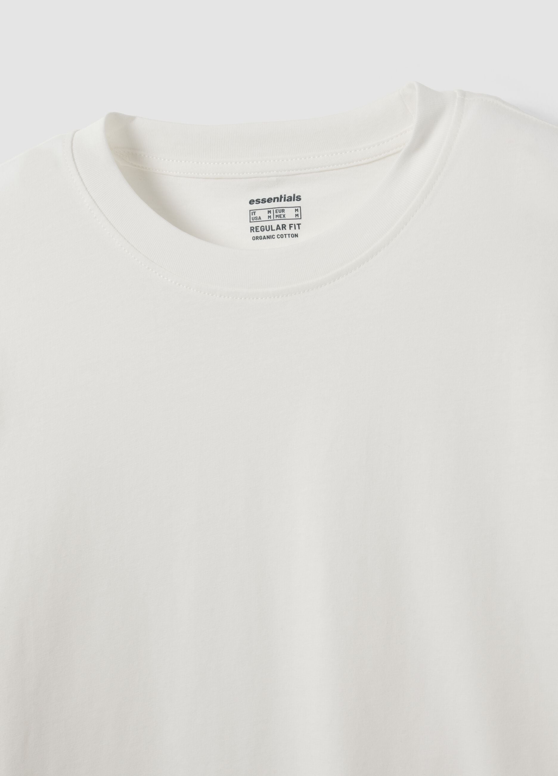 White long-sleeved crew-neck T-shirt in pure organic cotton