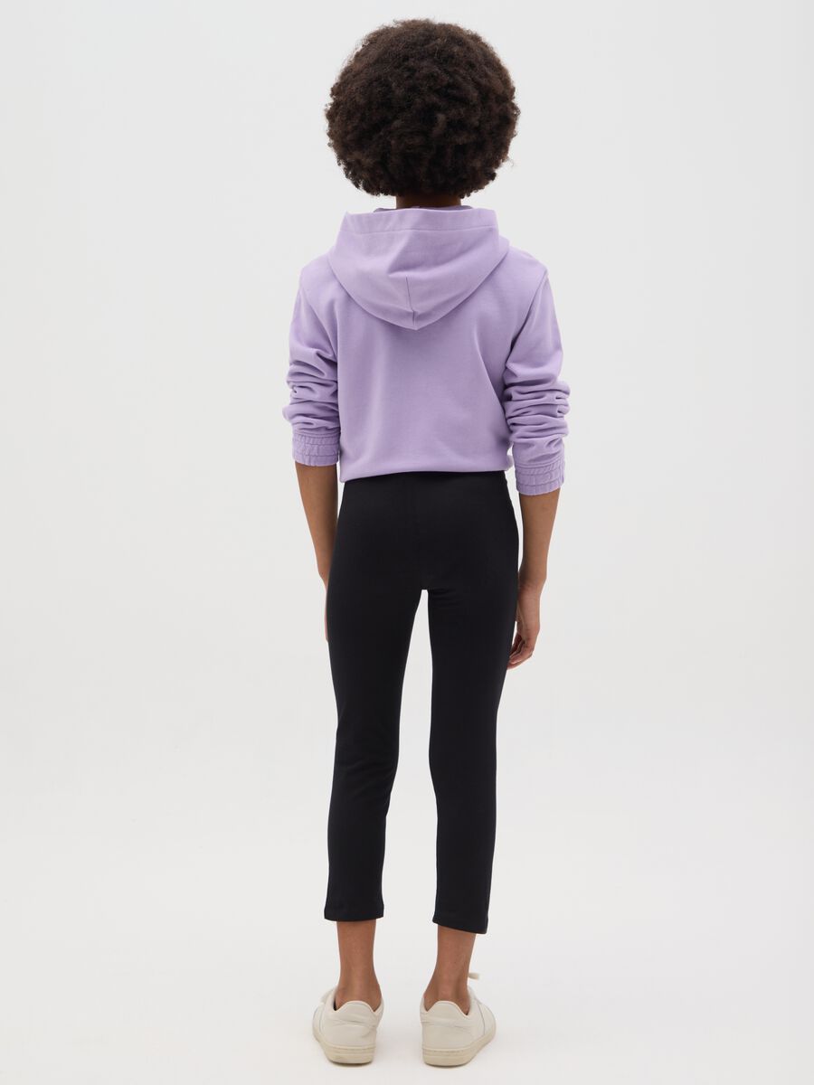 Black three-quarter stretch leggings_1
