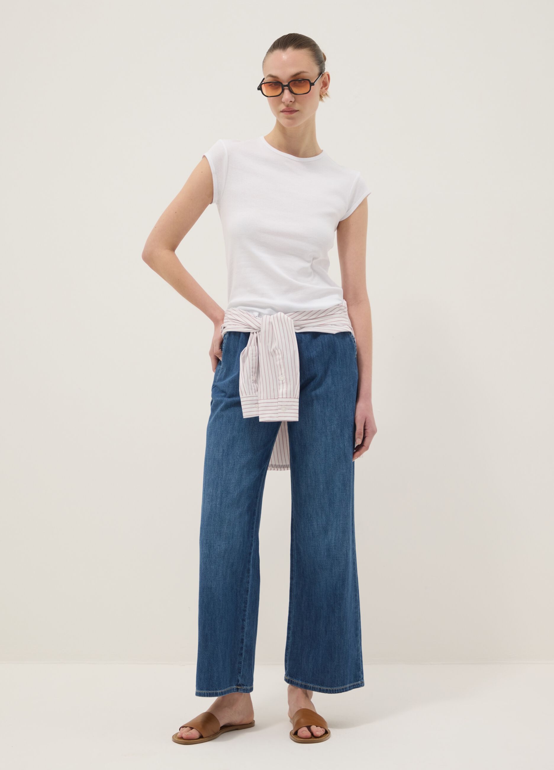White short-sleeved pure cotton t-shirt regular fit