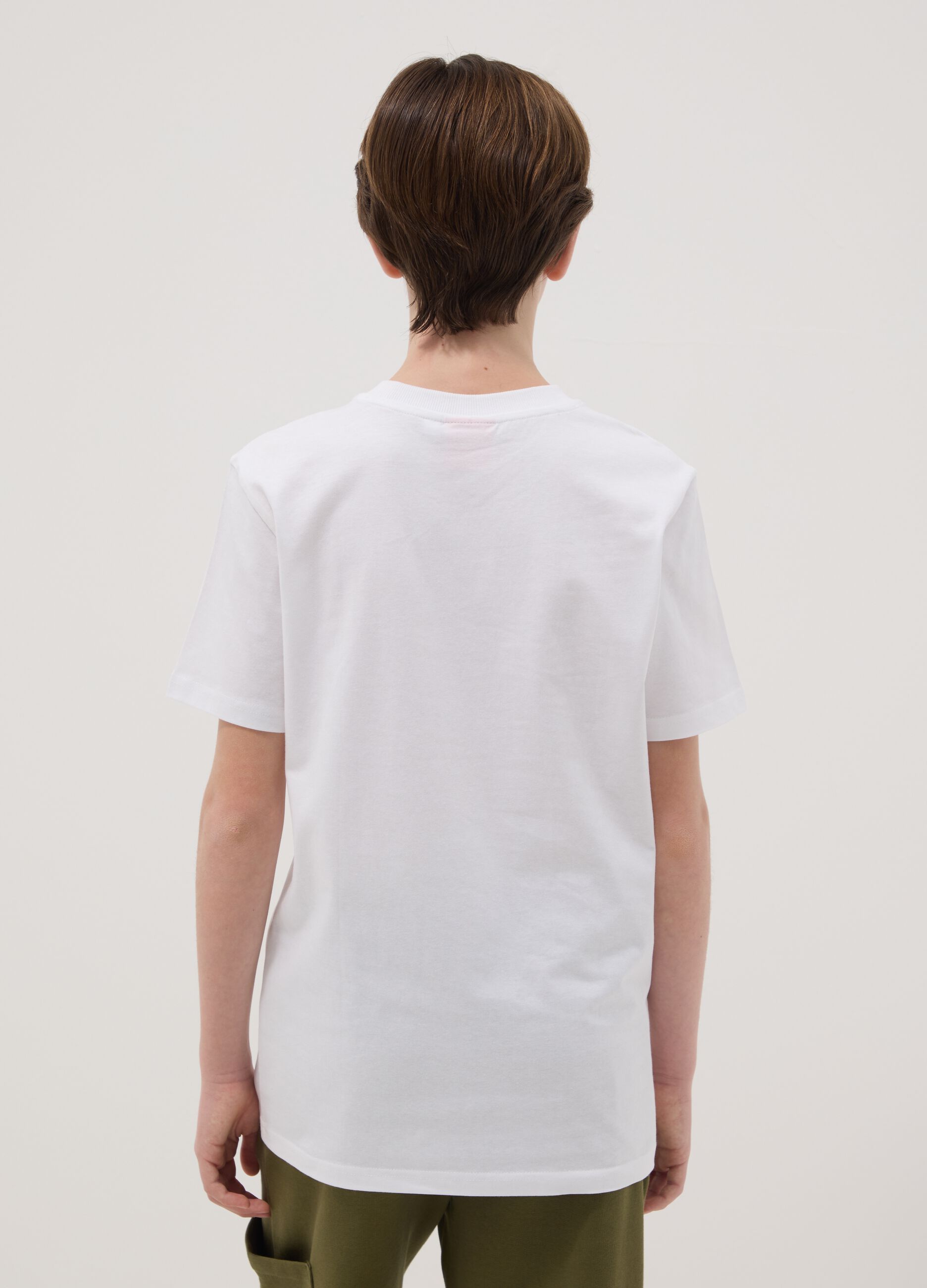 Boys' regular fit white pure cotton T-shirt with prints
