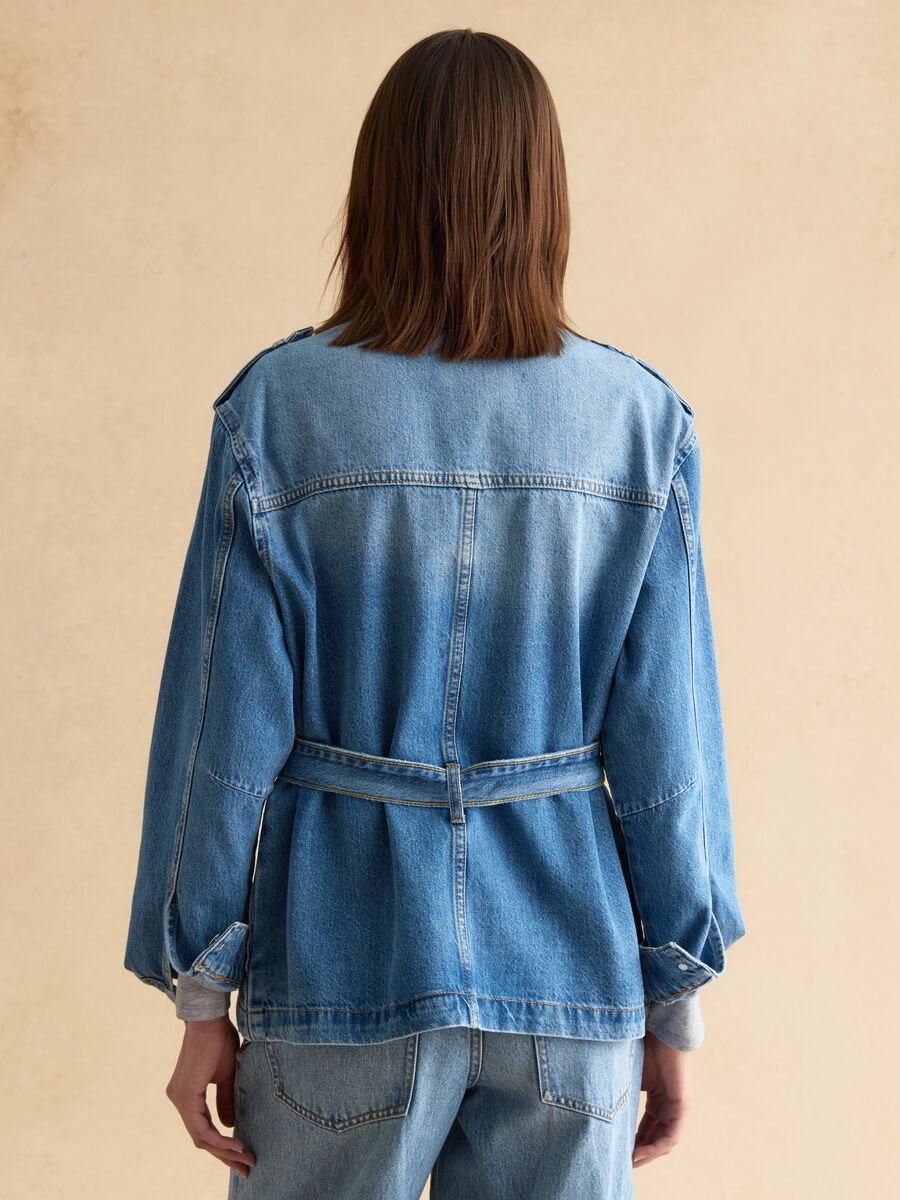 Regular fit pure cotton blue denim jacket with belt_3