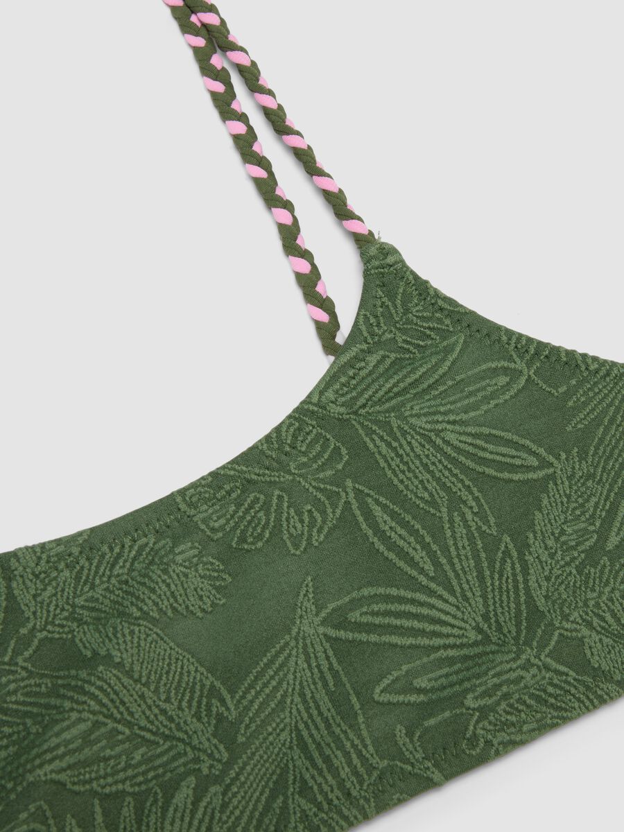 Bikini verde in tessuto elasticizzato con motivo foliage_2