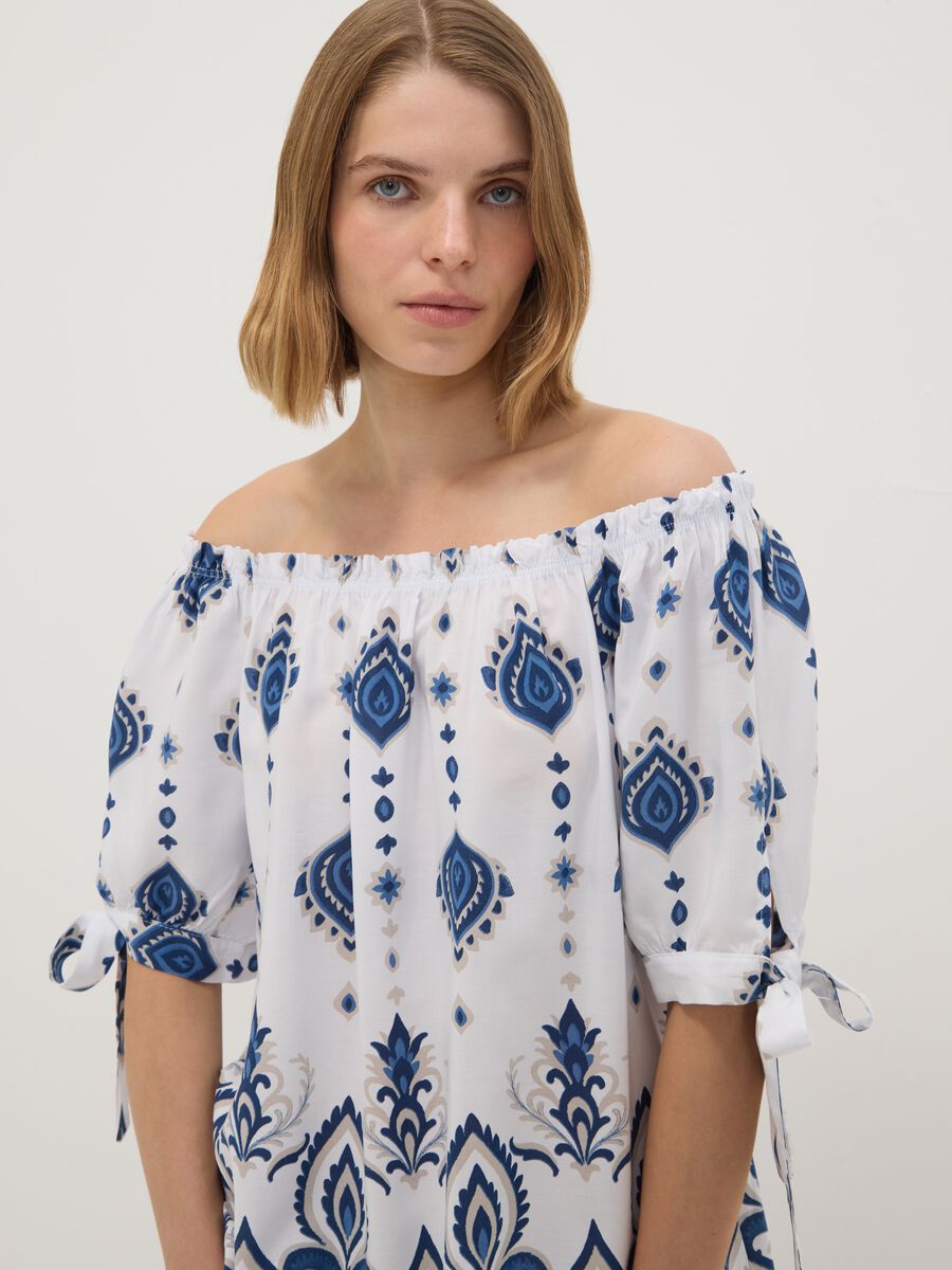 White pure-viscose short-sleeve blouse with paisley print_0