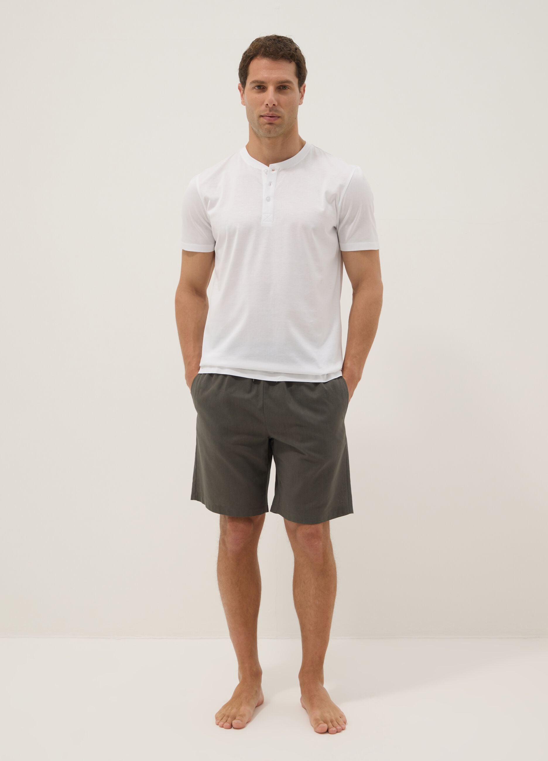 Green cotton and linen-blend regular-fit pyjama shorts