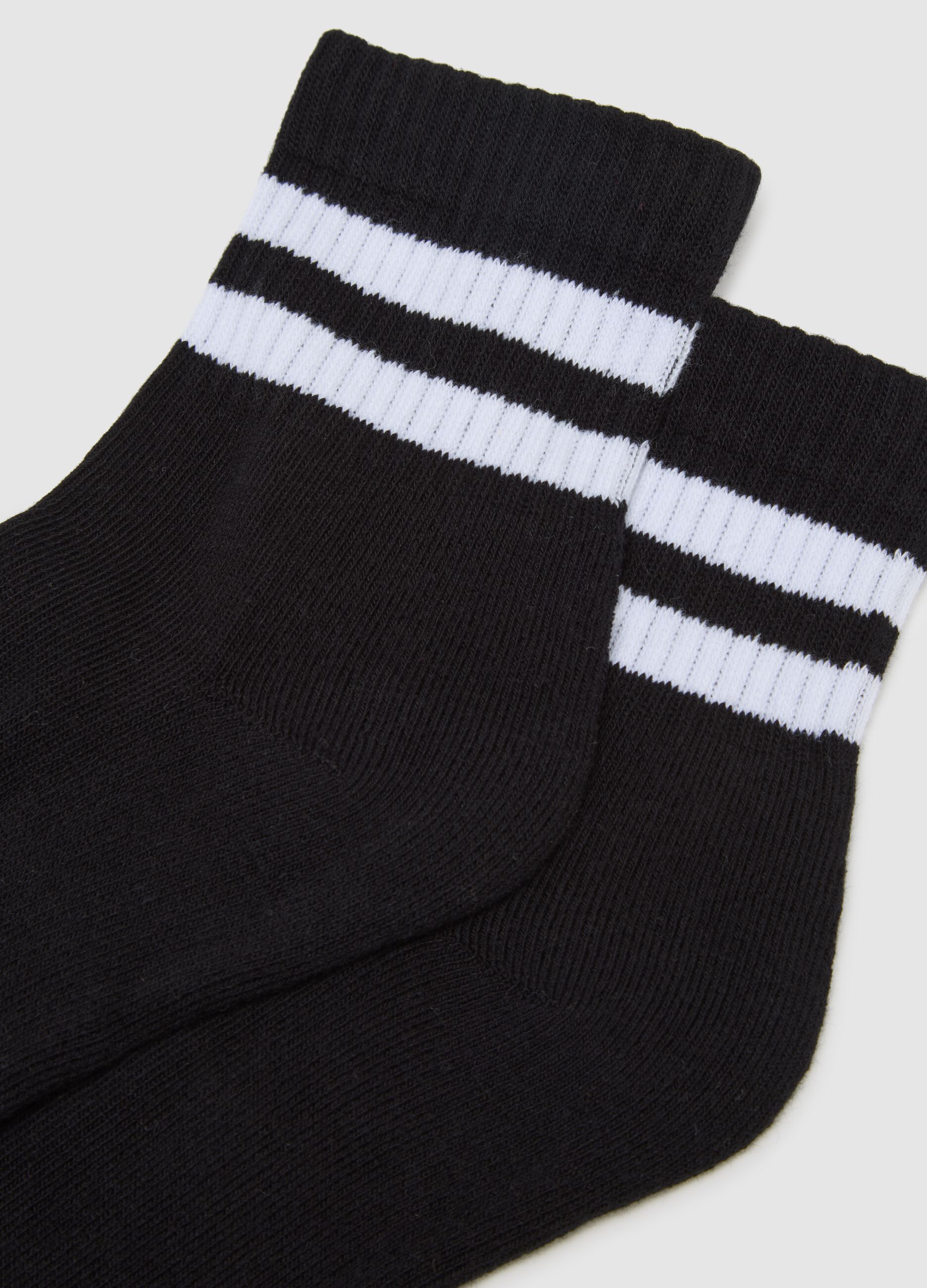 Tripack multicolour striped cotton blend socks regular fit