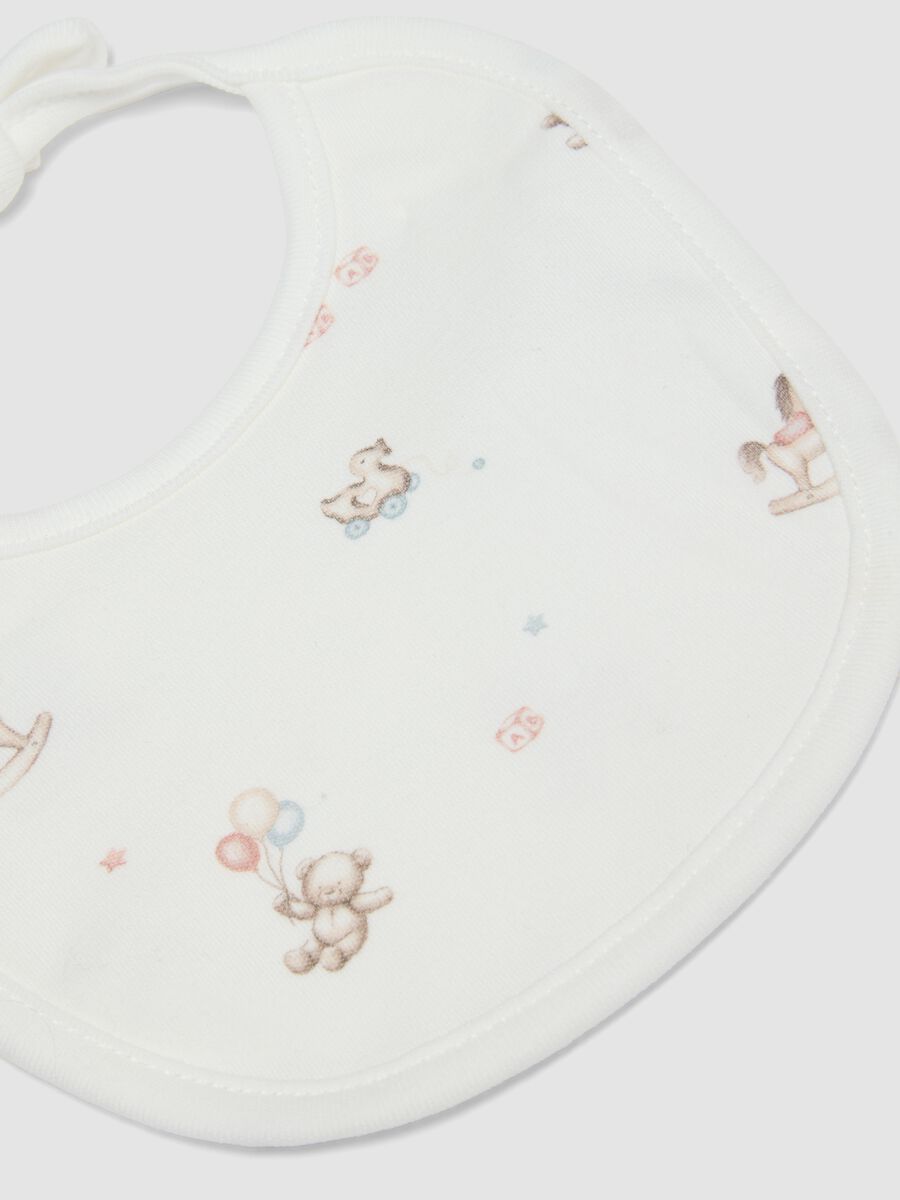 Pack of Two White and Pink Organic Cotton Bibs with Prints for Baby_2