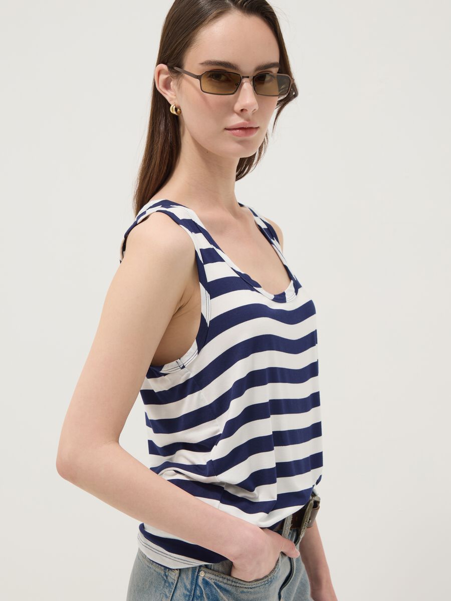 Tank top a righe multicolor in viscosa elasticizzata regular fit_2