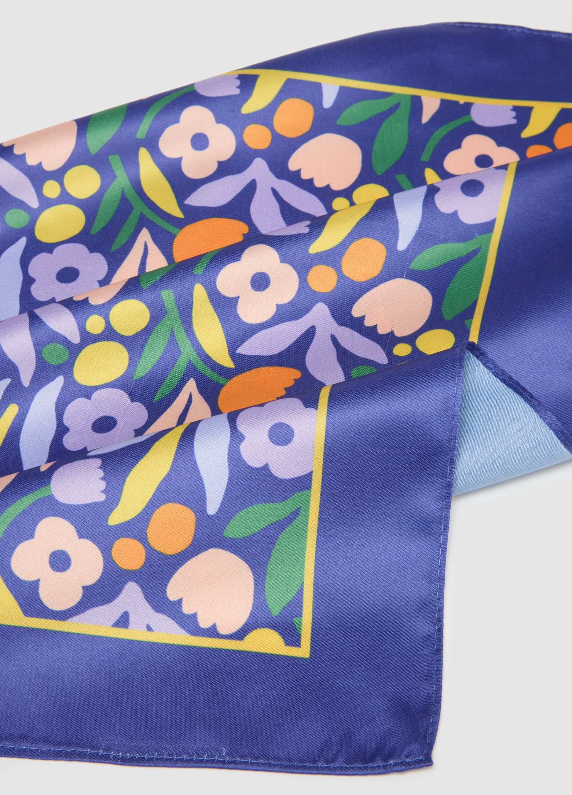 Multicolour regular fit scarf with floral pattern