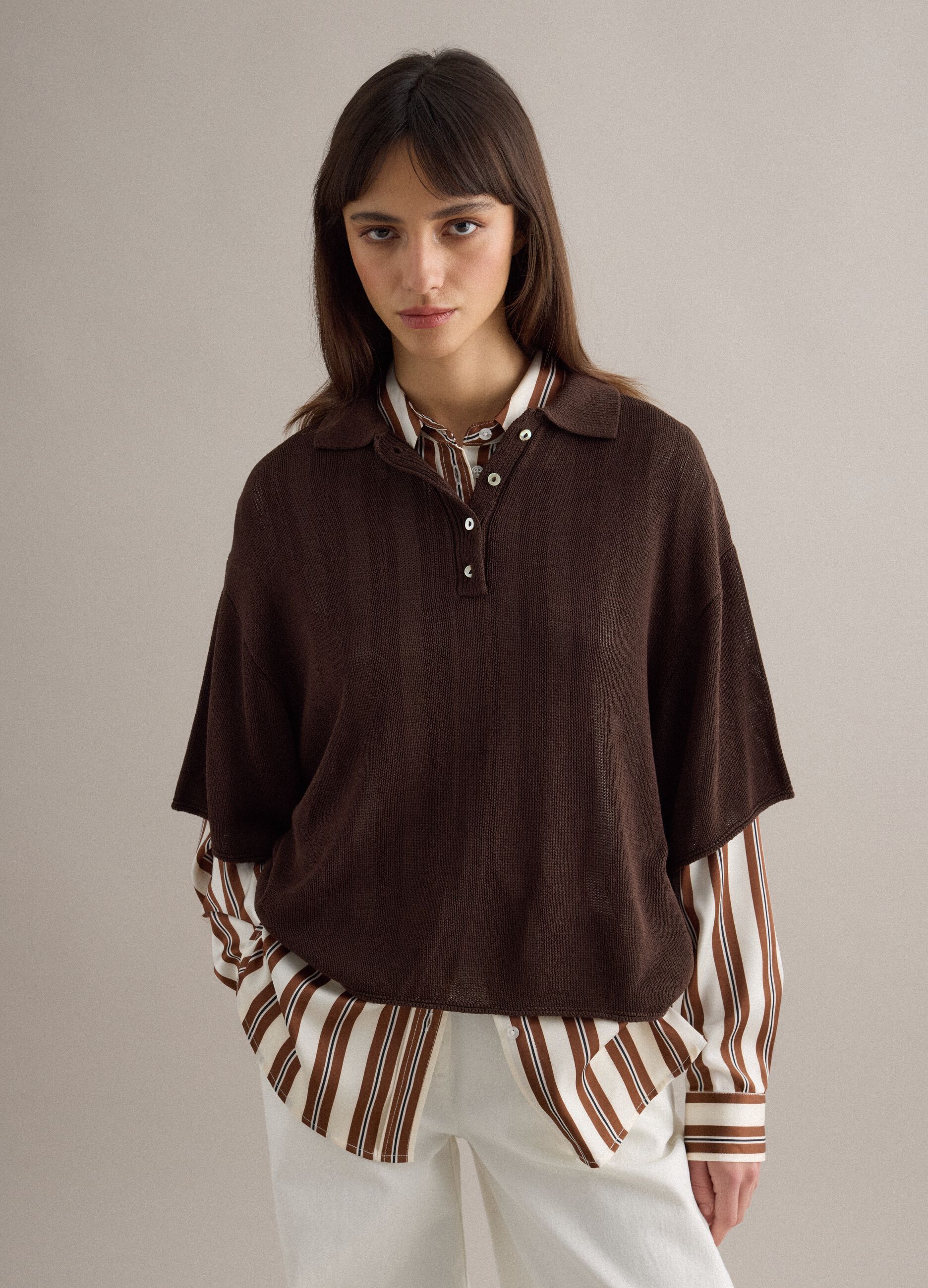 Brown regular fit polo with elbow-length sleeves