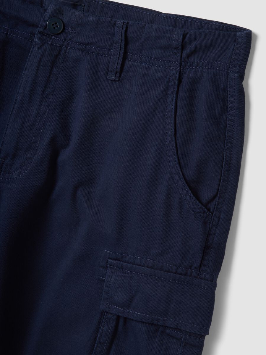 Blue regular-fit pure cotton cargo shorts_5