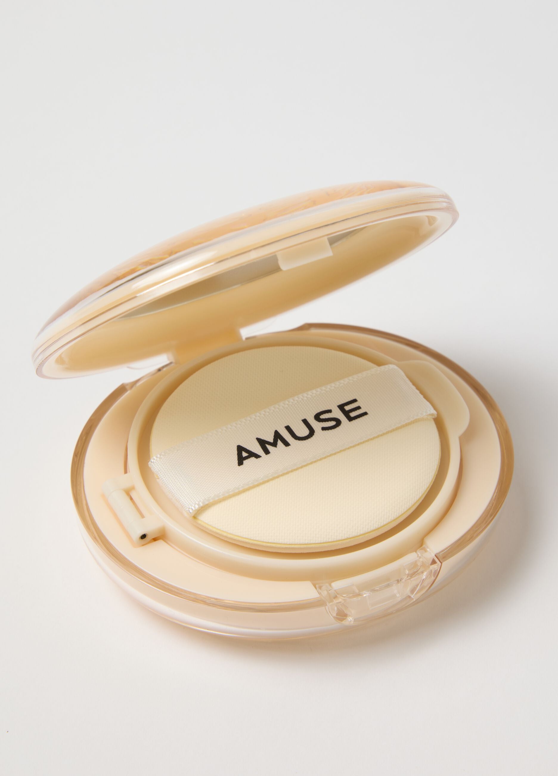 Dew Barrier Cushion Foundation for Radiant and Even Skin All Day with Patented Anti-Pollution Technology