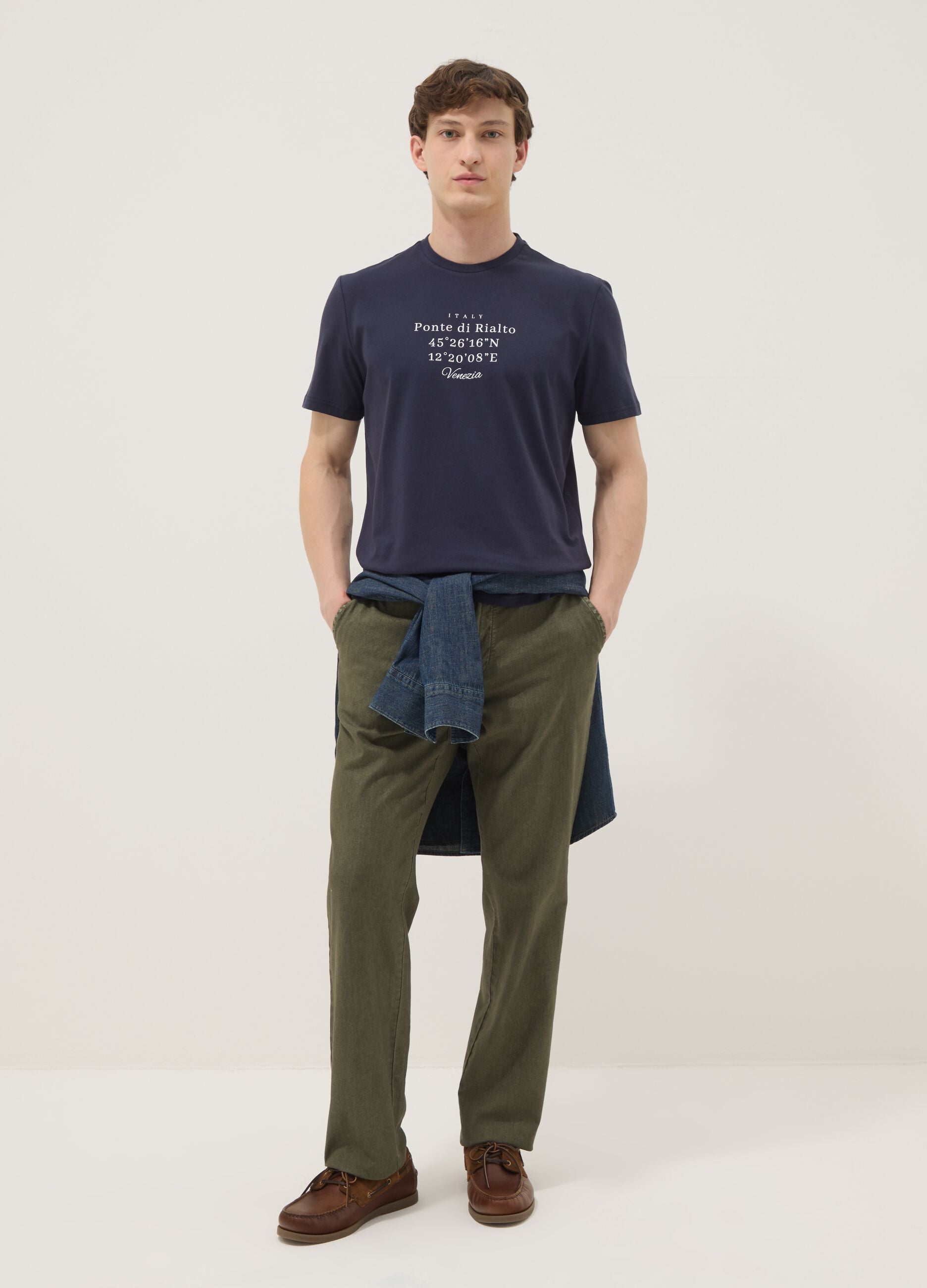 Blue pure cotton T-shirt with front print, regular fit