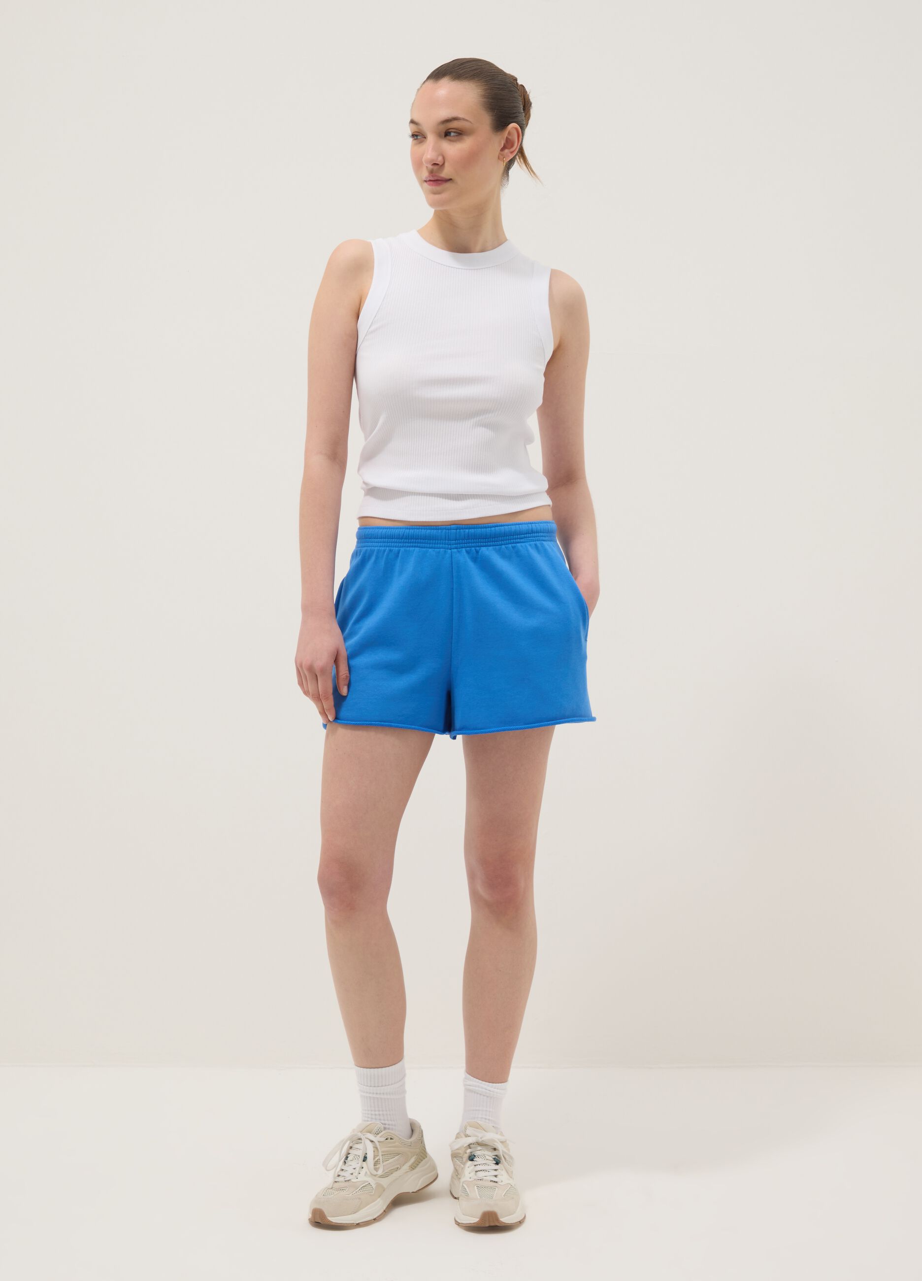 Short blu in misto cotone con vita elasticizzata